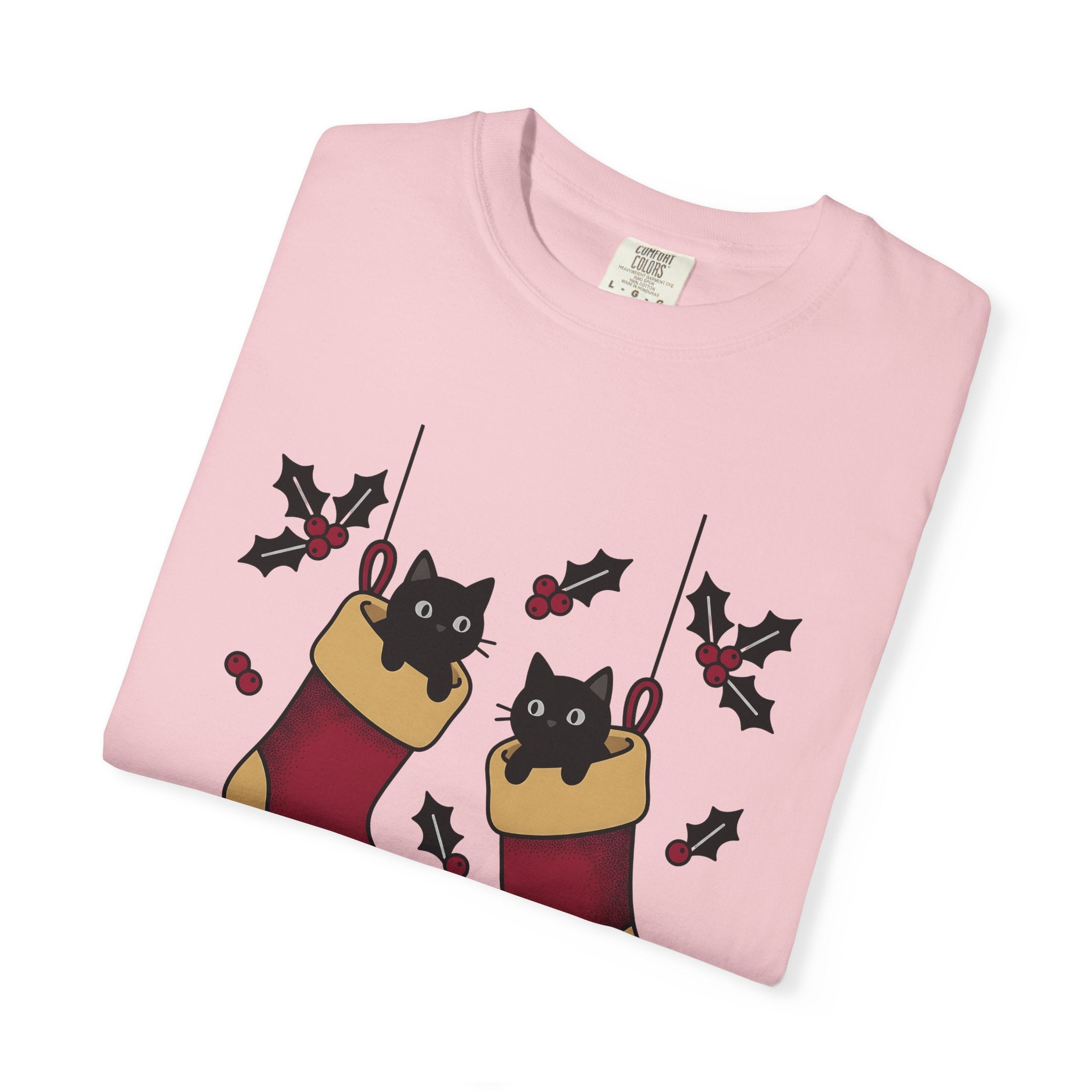 Black Cat Stocking Shirt Cat Holiday Gift Women Kawaii Tee Christmas Stocking T-Shirt Cat Fan Cute Tshirt Holiday Graphic Vintage Mistletoe