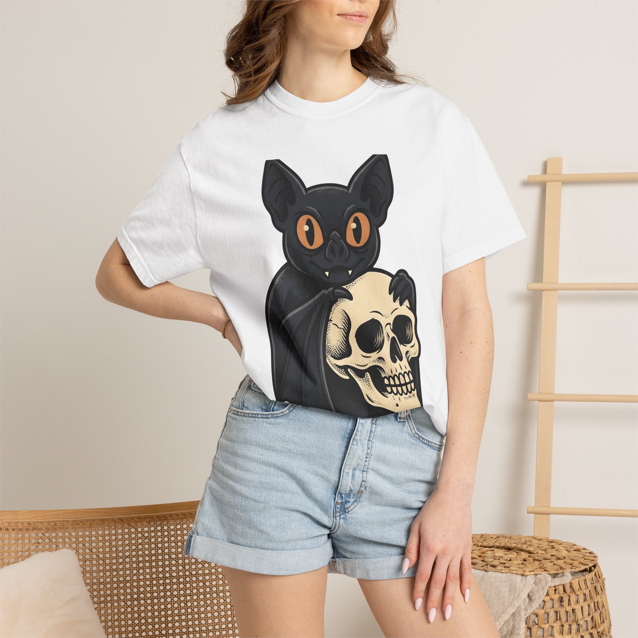 Bat Skull Shirt Halloween Gothic Gift Women Cartoon Tee Skull T-Shirt Horror Fan Spooky Tshirt Dark Graphic Vintage Eyes Tshirt