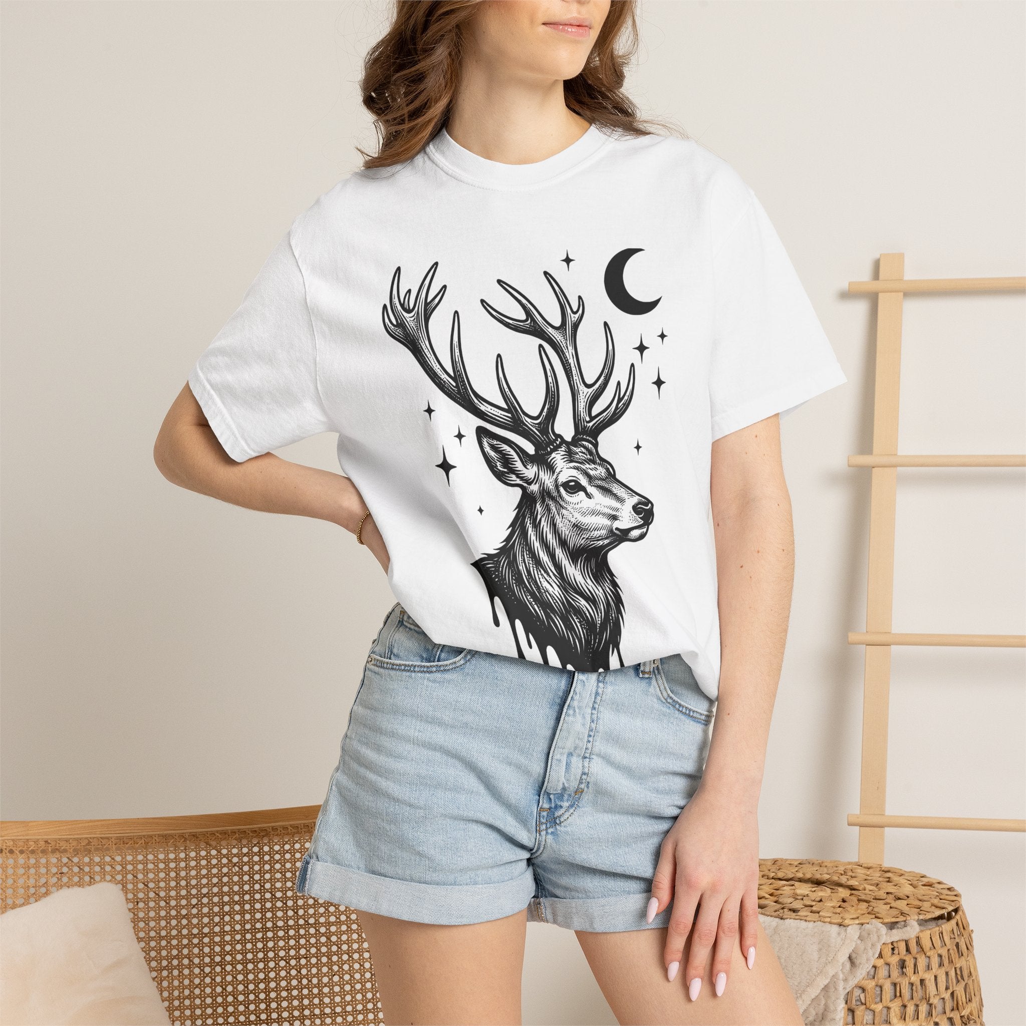 Buck Horns Shirt Boho Chic Forest Gift Women Cartoon Tee Antlers T-Shirt Bohemian Fan Tooned Tshirt Woods Graphic Sketch Moon Shape Tshirt