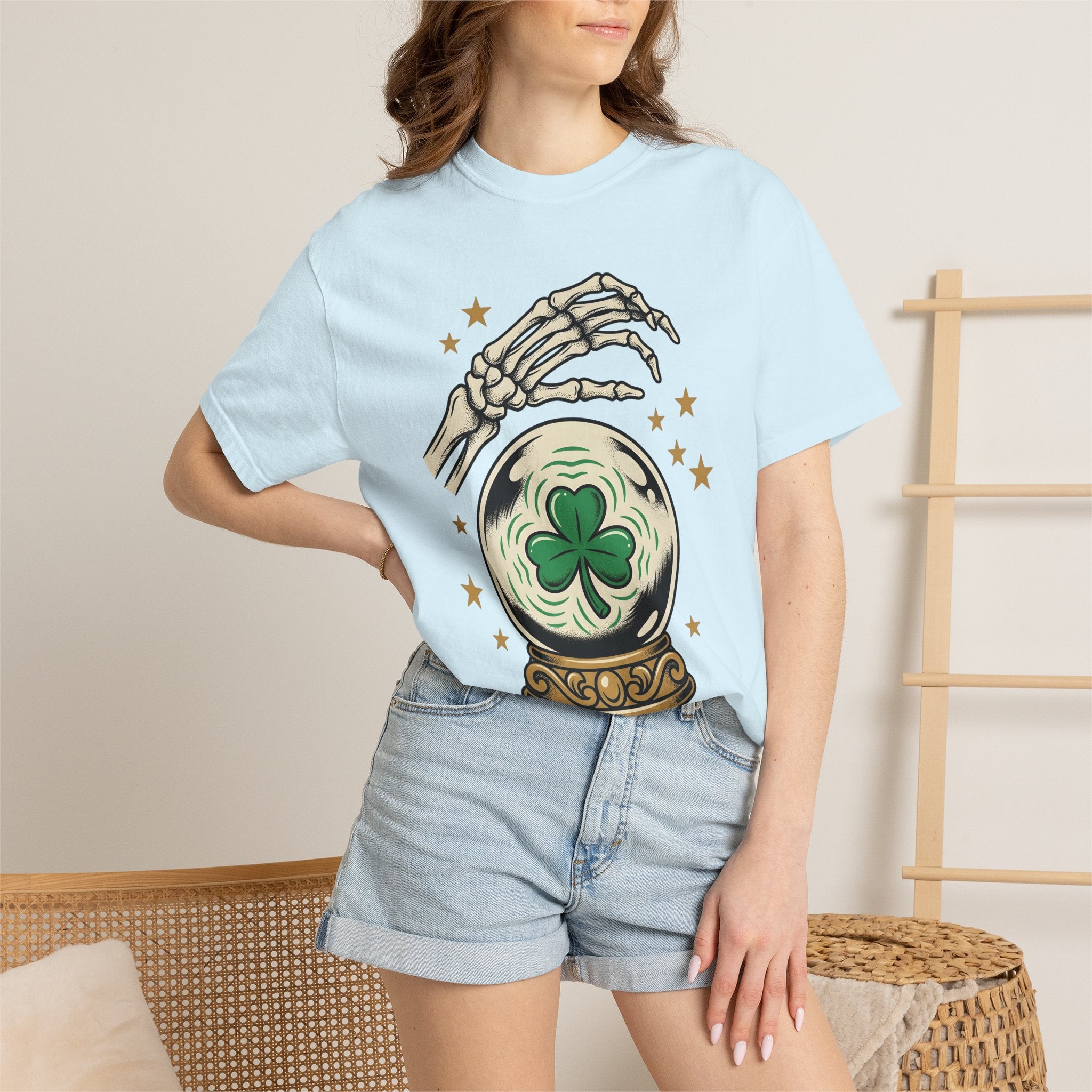 Shamrock Crystal Ball Shirt St Patrick's Day Gothic Gift Women Tattoo Tee Fortune Telling T-Shirt Irish Fan Traditional Tshirt Dark Graphic