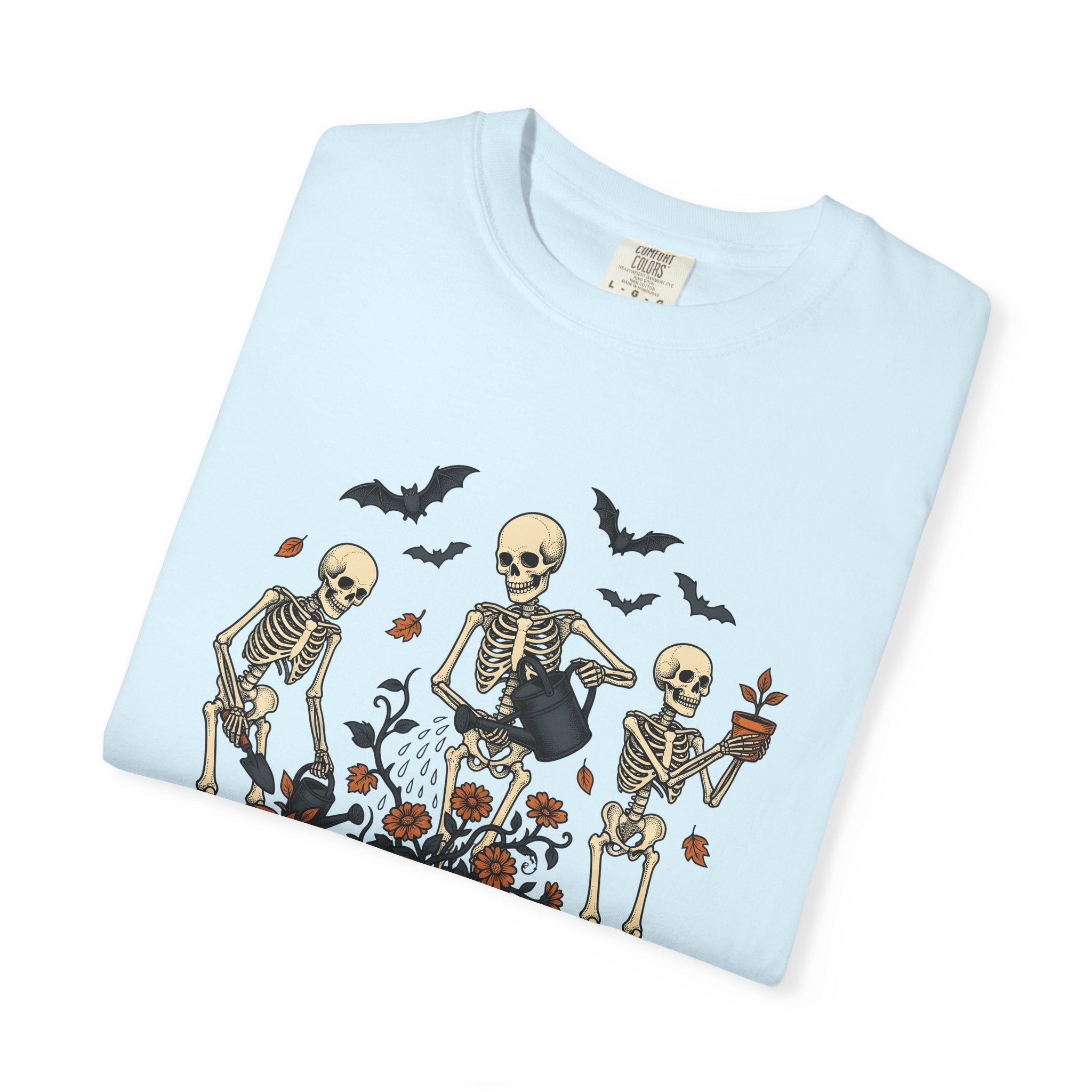 Skeleton Gardening Shirt Halloween Macabre Gift Women Old School Tee Gardener T-Shirt Horror Fan Spooky Tshirt Dark Graphic Line Art