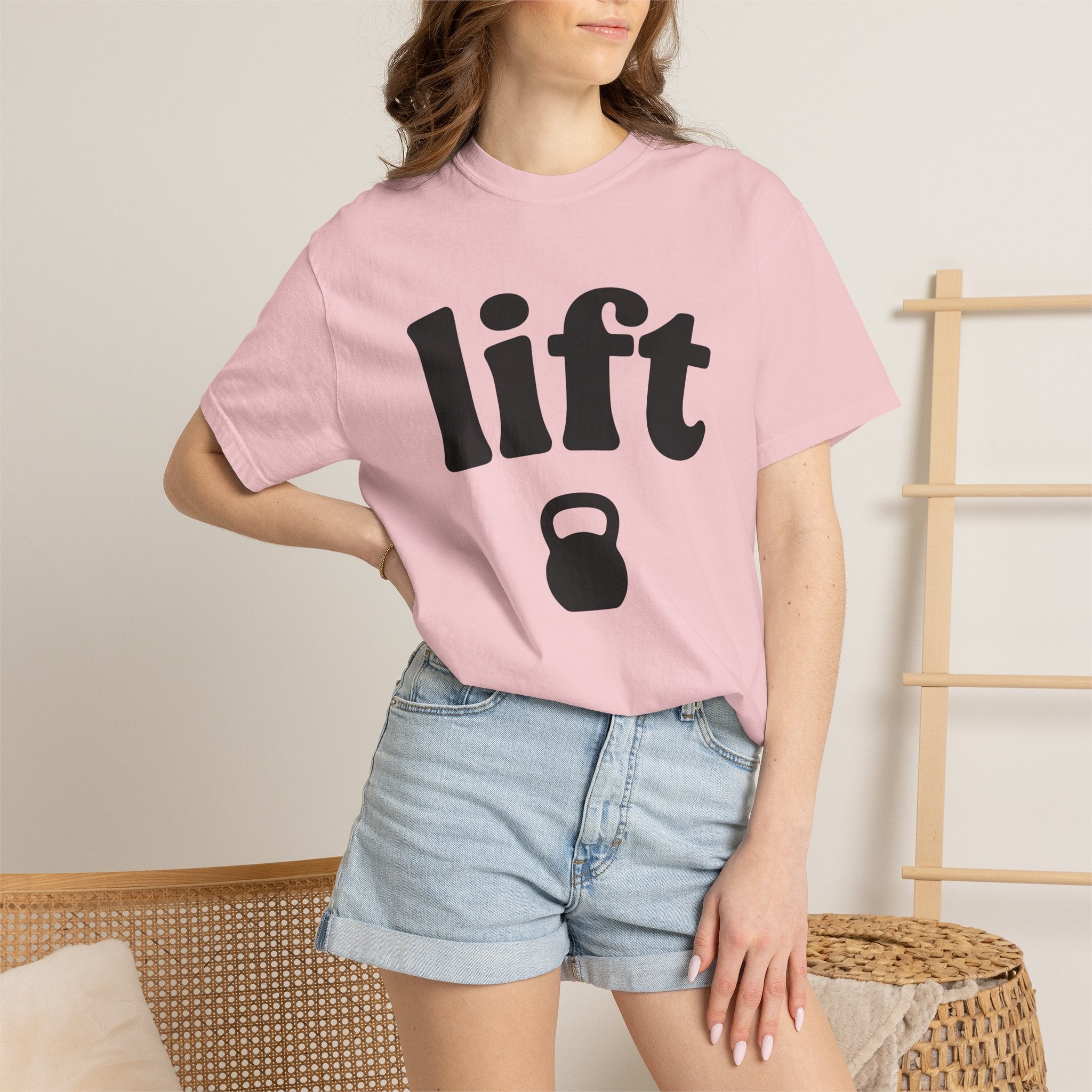 Kettlebell Icon Shirt Sports Training Gift Women Striking Tee Weight Kettlebell T-Shirt Fitness Enthusiast Bold Tshirt Workout Graphic Old