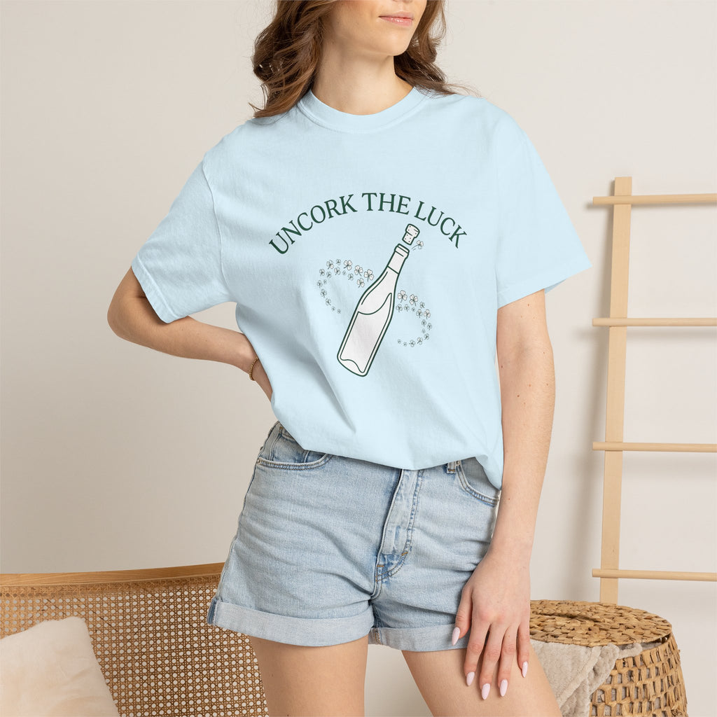 Champagne Bottle Shirt St Patrick's Day Alcohol Gift Women Simple Tee Champagne T-Shirt Irish Fan Vintage Tshirt Boozy Graphic Retro Clover