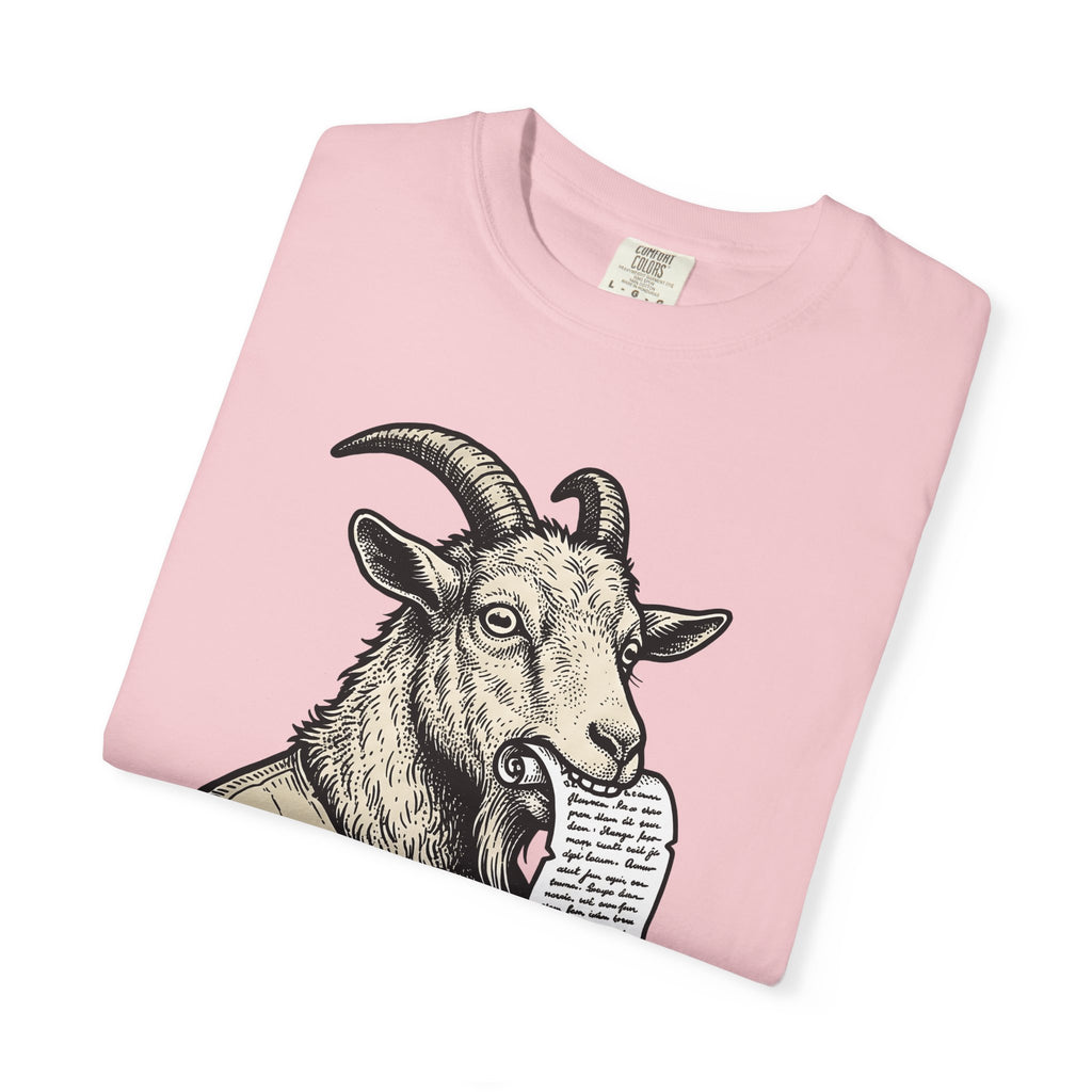 Goat Eating Paper Shirt Funny Creatures Gift Women Antique Tee Billy Goat T-Shirt Humor Fan Vintage Tshirt Beast Graphic Doodle Period
