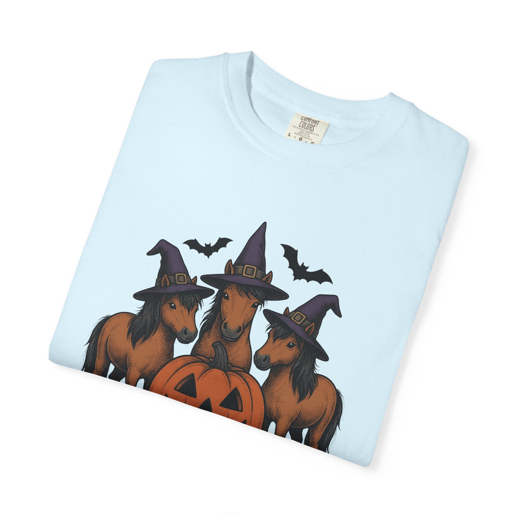 Witch Horse Hat Shirt Halloween Livestock Gift Women Classic Tee Sorcery T-Shirt Halloween Fan Vintage Tshirt Farm Animal Graphic Line Art