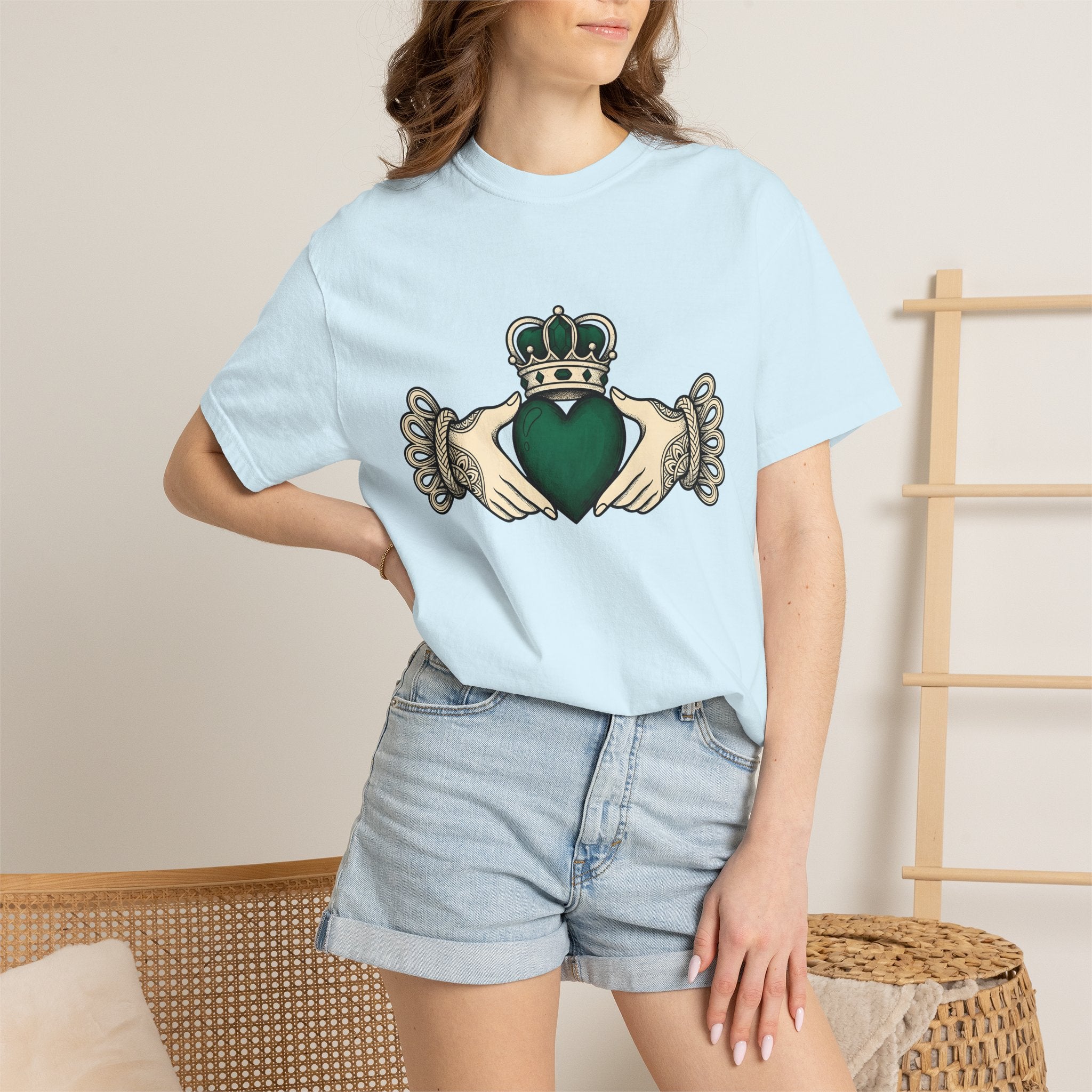 Claddagh Ring Shirt St Patrick's Day Celtic Gift Women Classic Tee Claddagh T-Shirt Irish Fan Claddagh Tshirt Celtic Graphic Retro Tiara