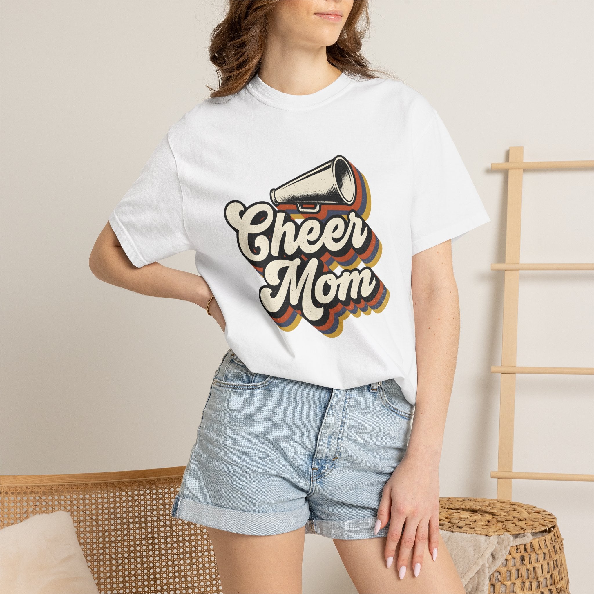 Megaphone Graphic Shirt Cheer Mom Sports Gift Women Retro Tee Loudspeaker T-Shirt Cheerleader Fan Vintage Graphic Tshirt Vintage Shadow