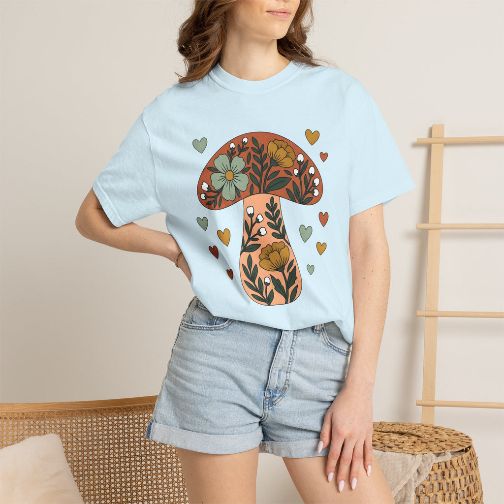 Floral Mushroom Shirt Easter Nature Gift Women Boho Tee Fungus T-Shirt Spring Fan Botanical Graphic Tshirt Minimalist Hearts Tshirt