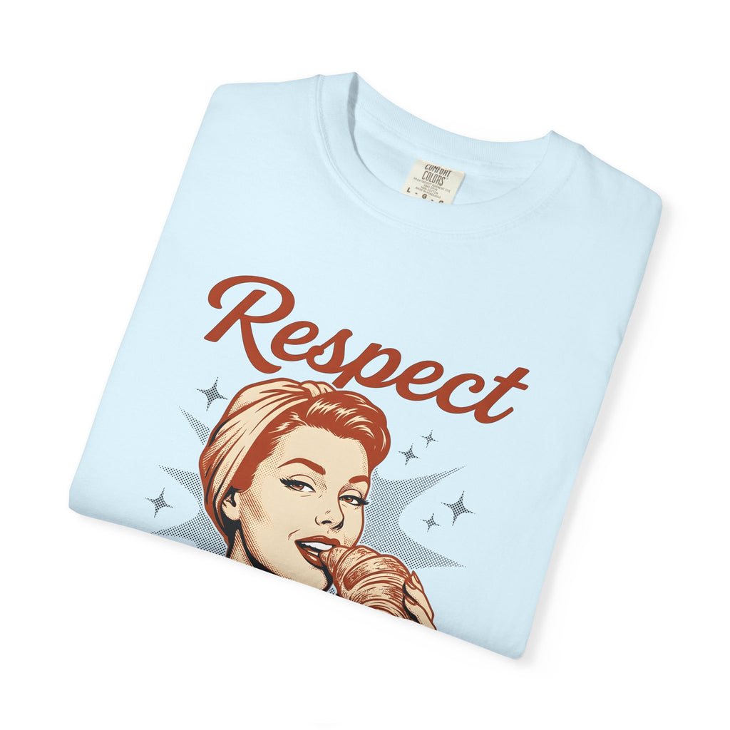 Female Croissant Shirt Desserts Cuisine Gift Women Vintage Tee Croissant T-Shirt Pastry Fan Retro Tshirt Food Graphic Rustic Twinkles Tshirt