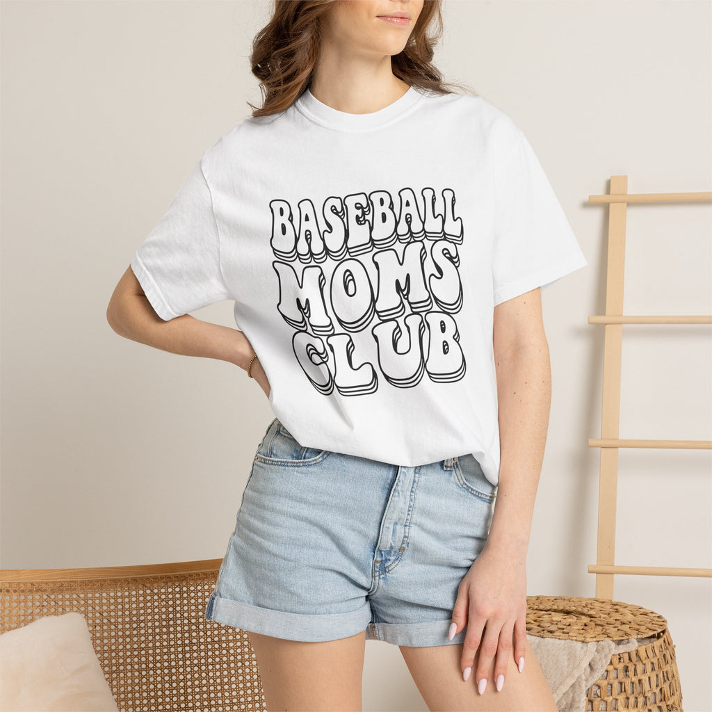 Bold Text Graphic Shirt Baseball Moms Sports Gift Women Retro Tee Graphic T-Shirt Baseball Mom Fan Distressed Tshirt Athletic Design Graphic