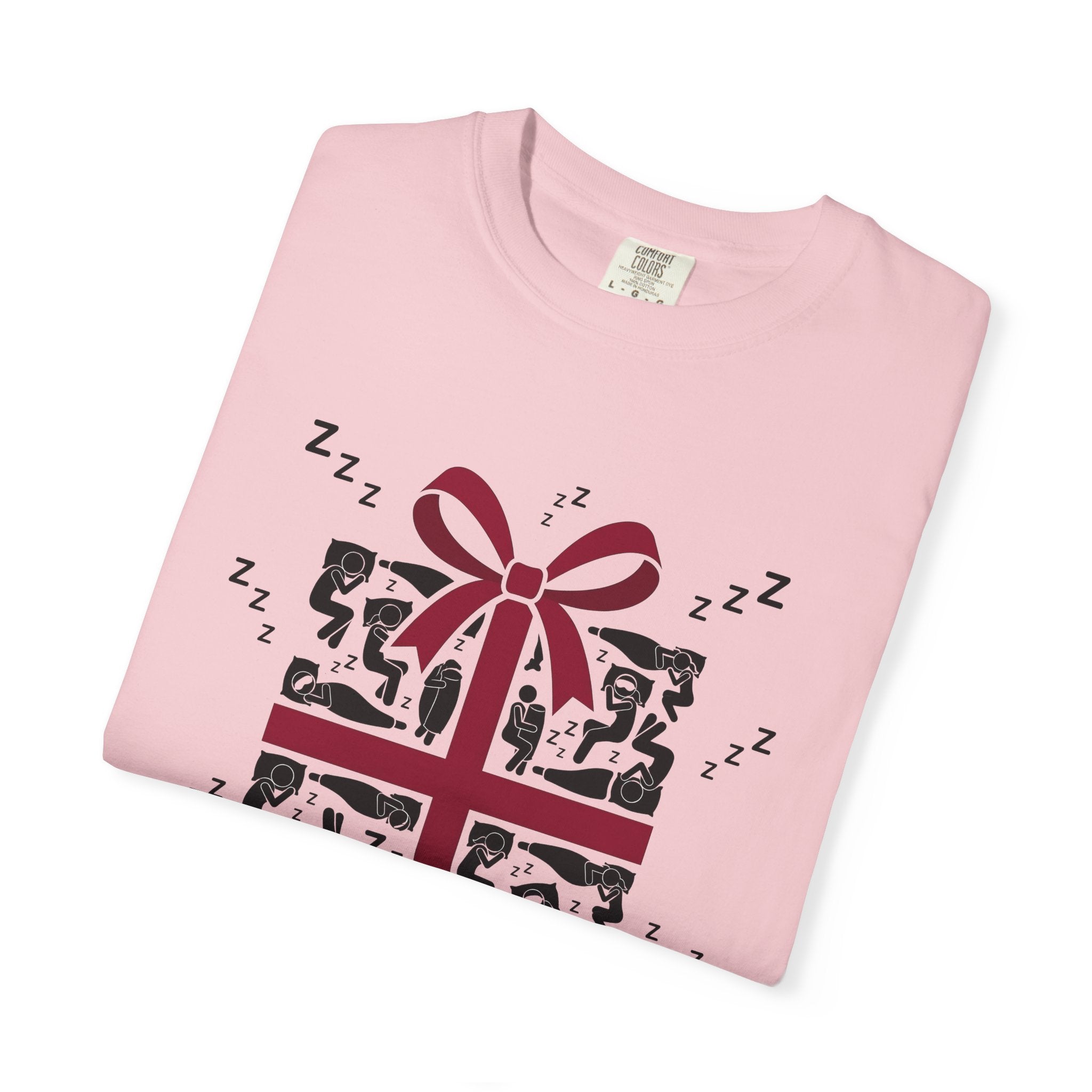 Gift Box Graphic Shirt Moms Humor Gift Women Minimalist Tee Present T-Shirt Mother Fan Simple Tshirt Funny Illustration Modern Sleeping