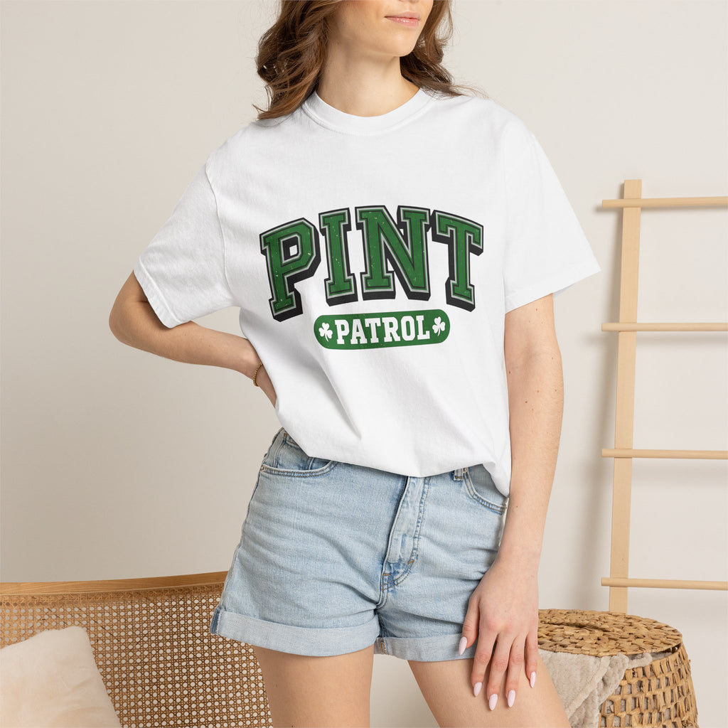 Pub Glass Saying Shirt St Patrick's Day Alcohol Gift Women Varsity Tee Pint Glass T-Shirt Irish Fan Retro Tshirt Drinking Graphic Vintage
