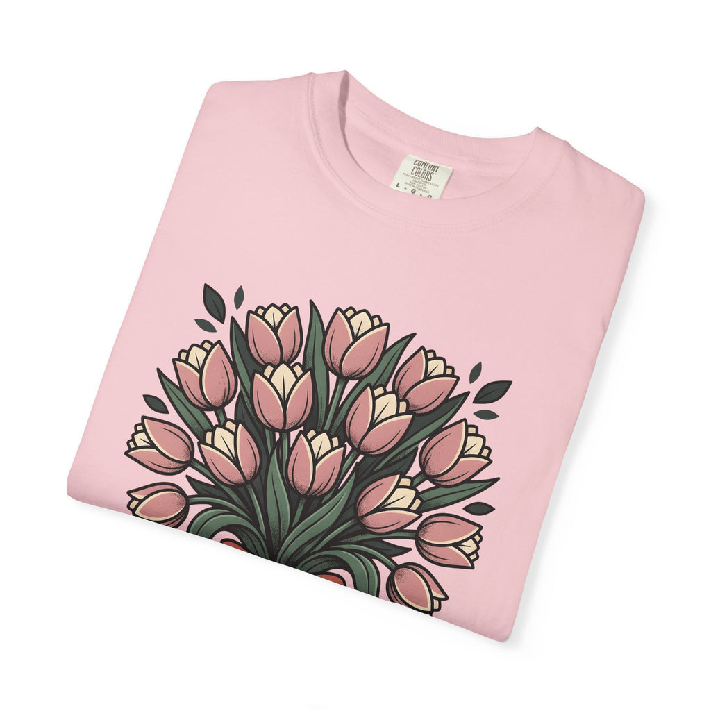 Tulip Flowers Shirt Easter Garden Gift Women Folk Tee Tulips T-Shirt Easter Fan Primitive Tshirt Yard Graphic Rustic Tie Tshirt