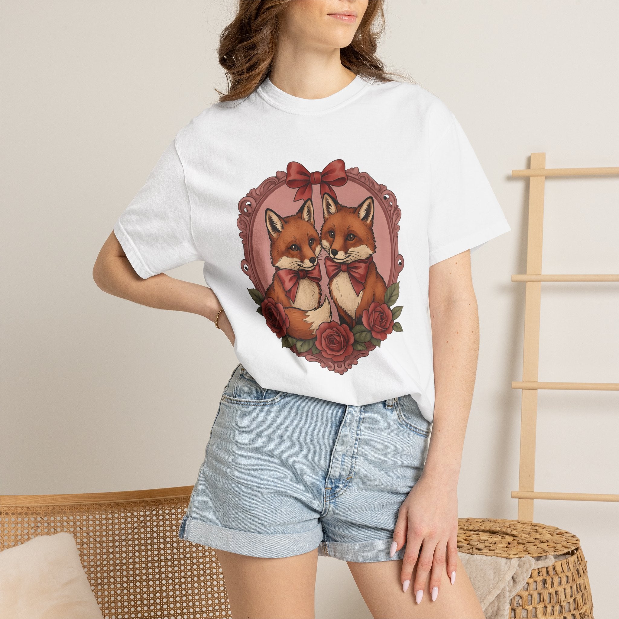Fox Couple Shirt St. Valentine's Day Animal Gift Women Vintage Tee Foxes T-Shirt Valentine Fan Retro Tshirt Wildlife Graphic Hand Drawn