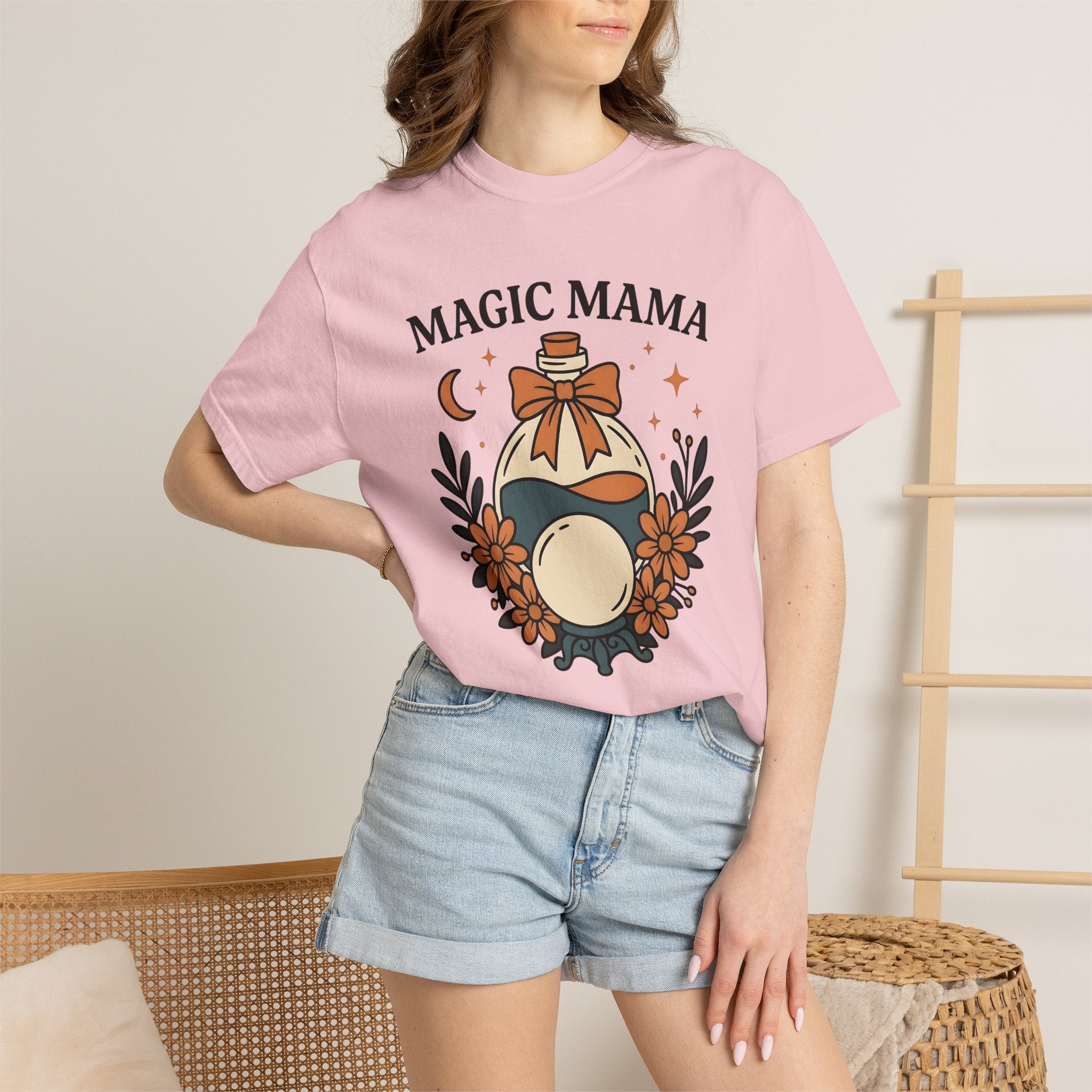 Charm Flask Shirt Halloween Occult Gift Women Folk Tee Hip Flask T-Shirt Horror Fan Witchy Tshirt Mystic Graphic Old School Petals Tshirt