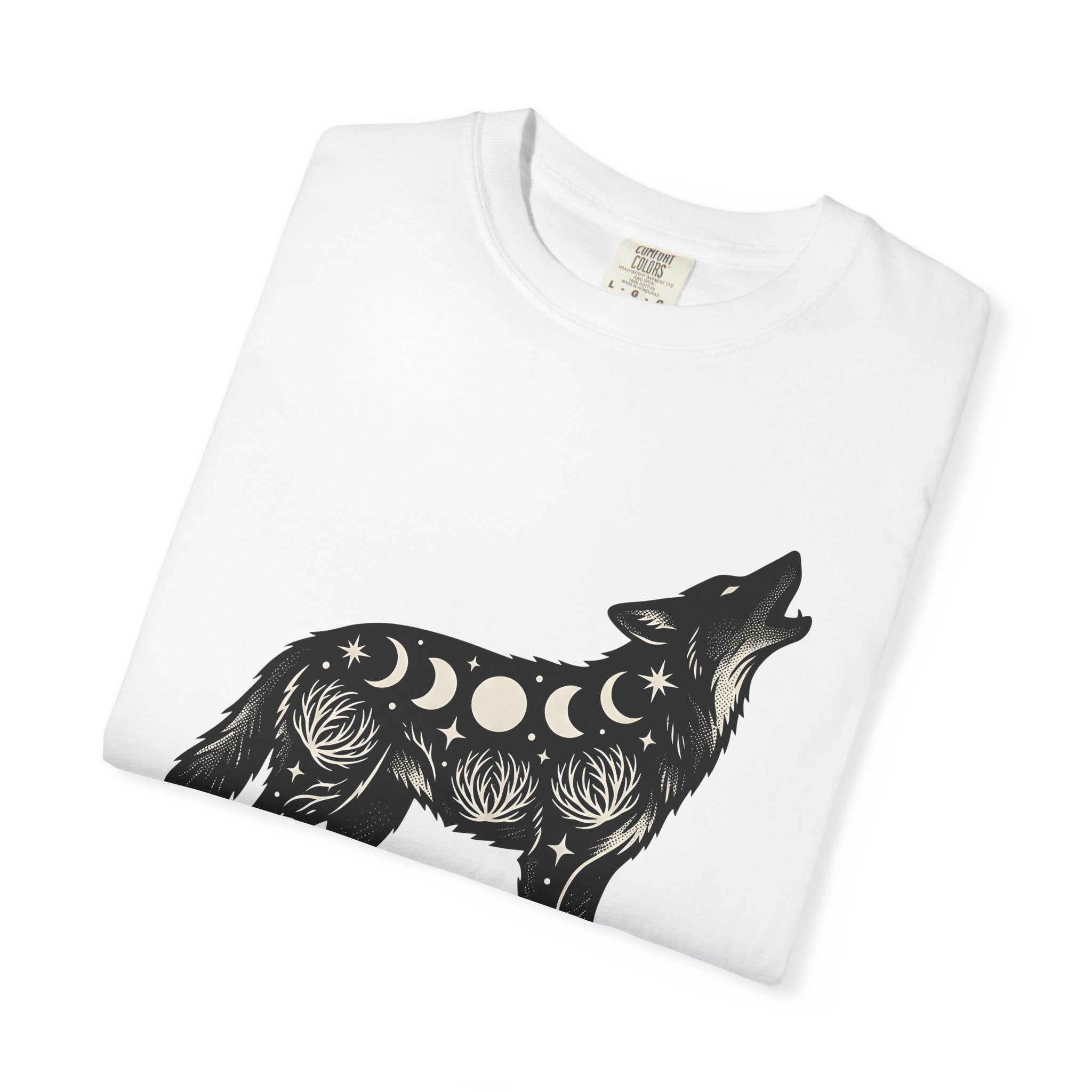 Wild Wolf Shirt Cowgirl Ranch Gift Women Tribal Tee Wolf T-Shirt Cowgirl Fan Primitive Tshirt Ranch Graphic Antique Moon Cycle Tshirt