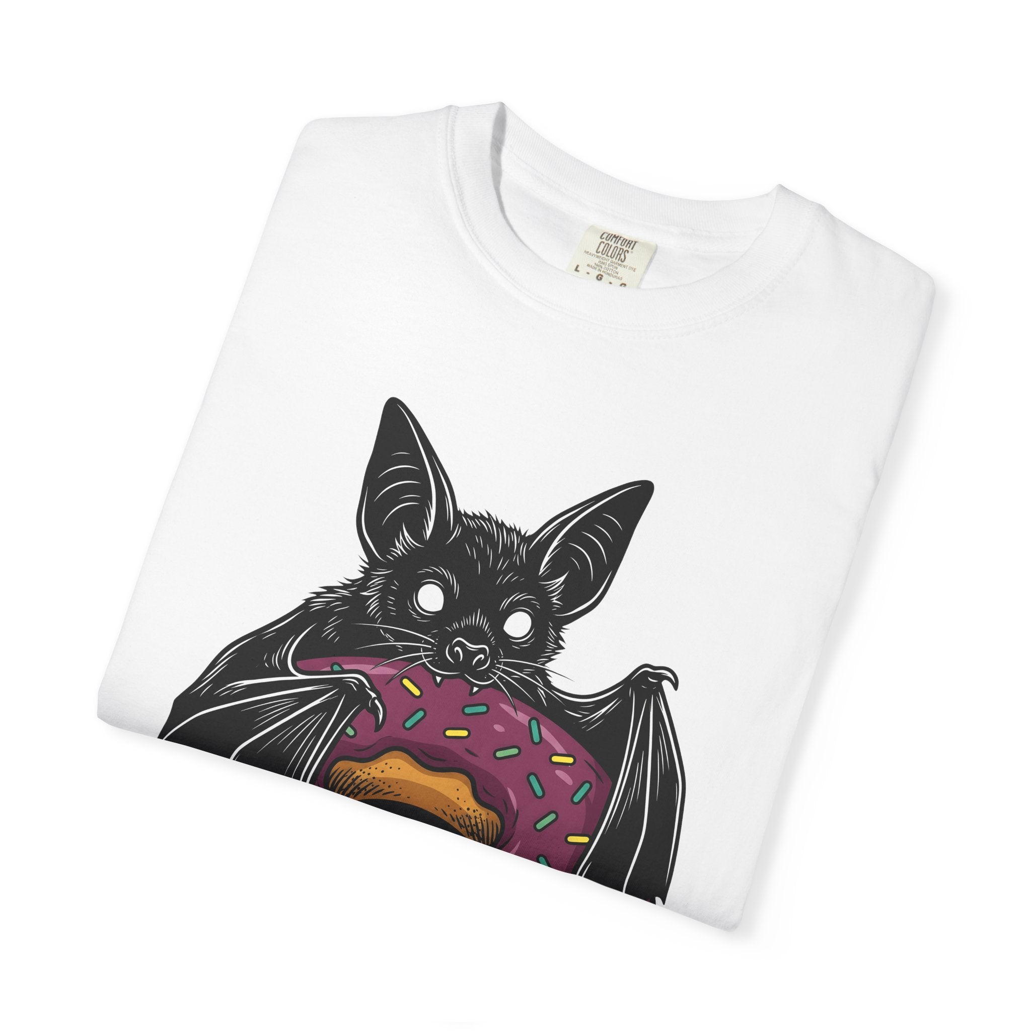 Bat Pastry Shirt Desserts Wildlife Gift Women Modern Tee Croissant T-Shirt Dessert Fan Retro Tshirt Animal Graphic Vintage Confetti Tshirt