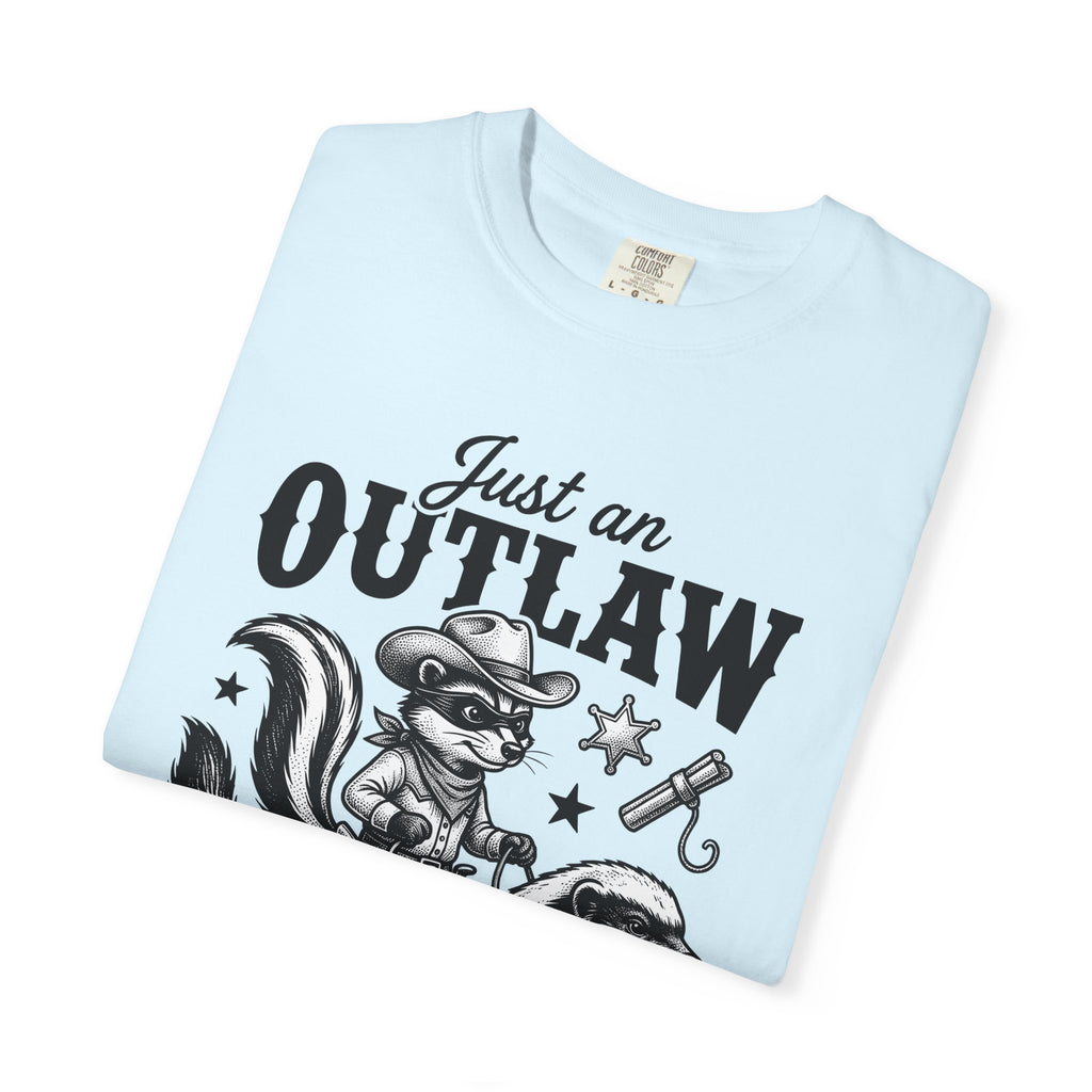Raccoon Cowboy Shirt Funny Wildlife Gift Women Retro Tee Bandit T-Shirt Humor Fan Vintage Tshirt Animal Graphic Sketch Honey Badger Tshirt