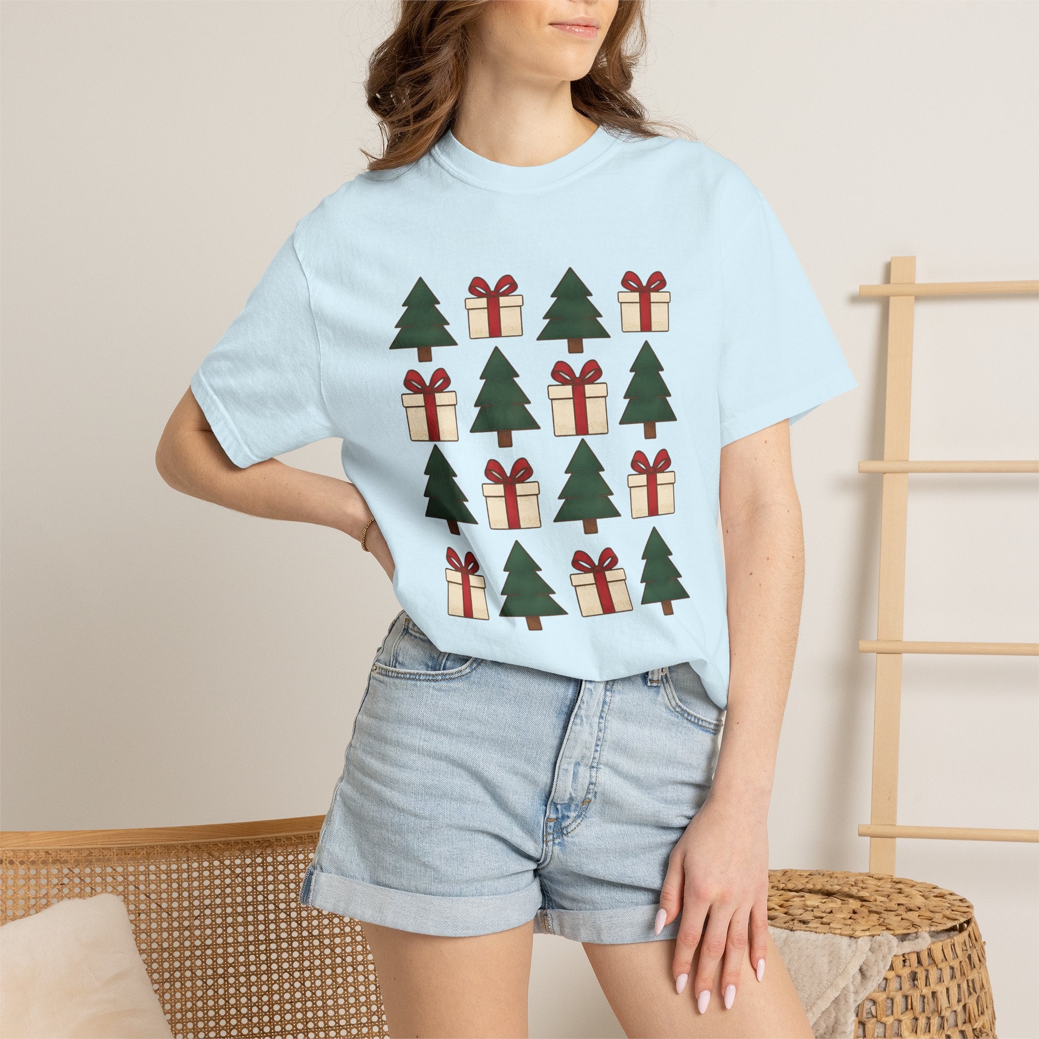 Xmas Tree Gift Print Shirt Christmas Event Gift Women Sketch Tee Christmas Tree T-Shirt Holiday Fan Christmas Tree Drawing Party Graphic