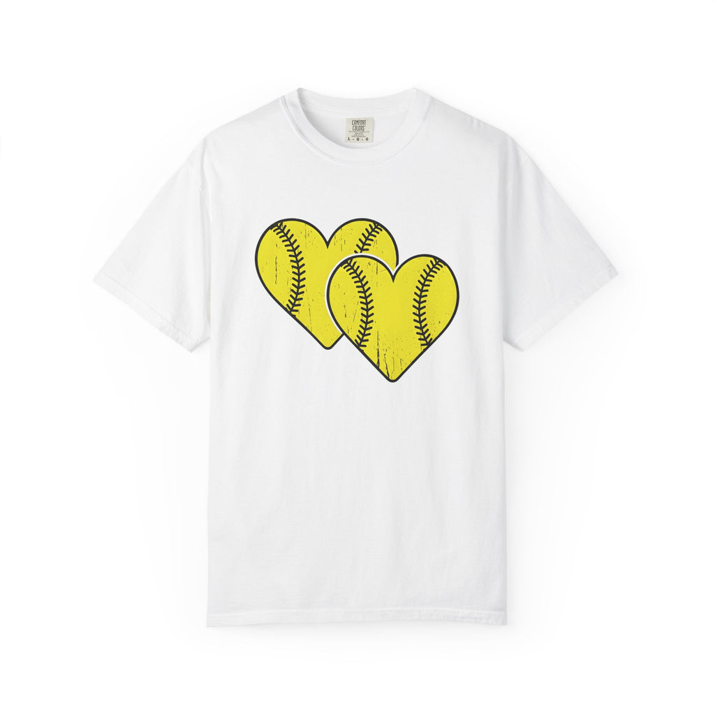 Softball Heart Shirt Softball Mom Sports Gift Women Distressed Tee Softball T-Shirt Mom Fan Vintage Tshirt Athletic Graphic Sports Mom