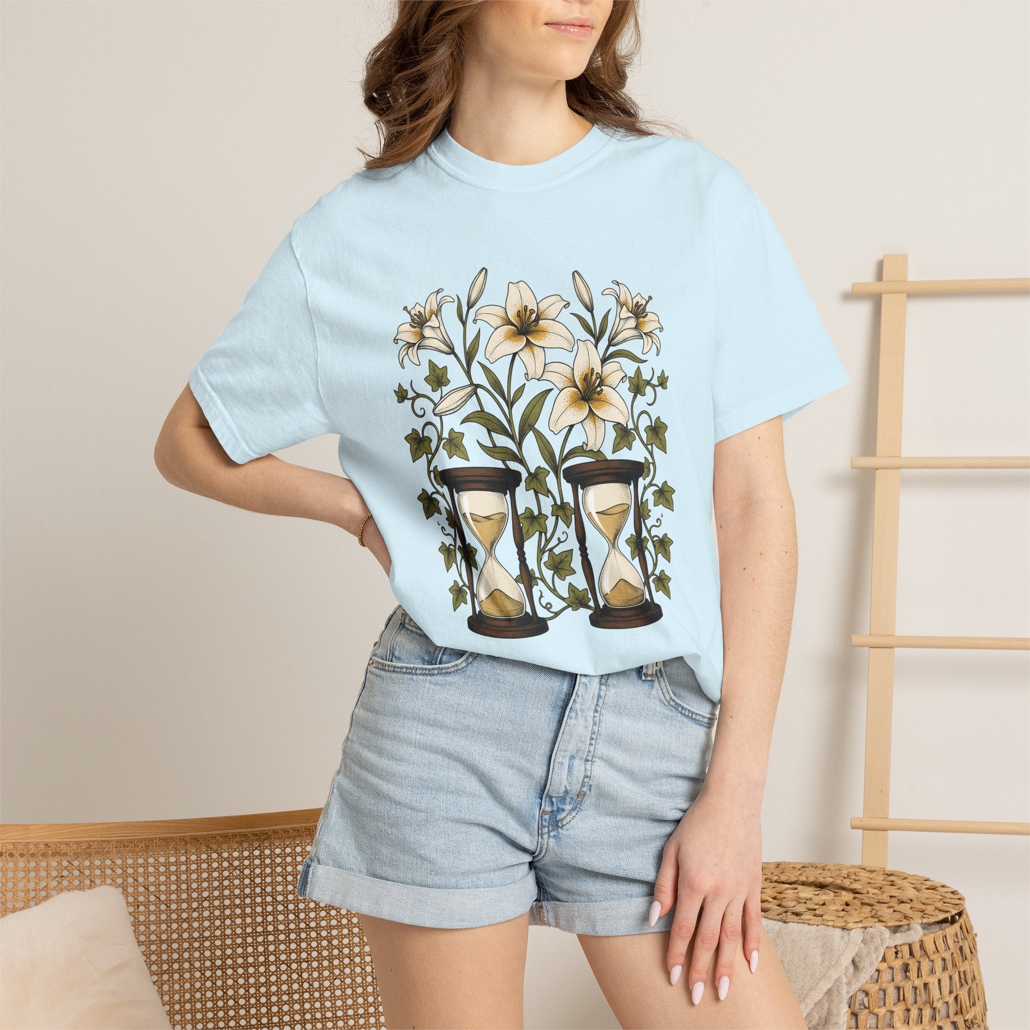 Lily Clock Shirt Holiday Garden Gift Women Plant Tee Floral Clock T-Shirt Vacation Fan Botanical Tshirt Yard Graphic Antique Creeper Tshirt