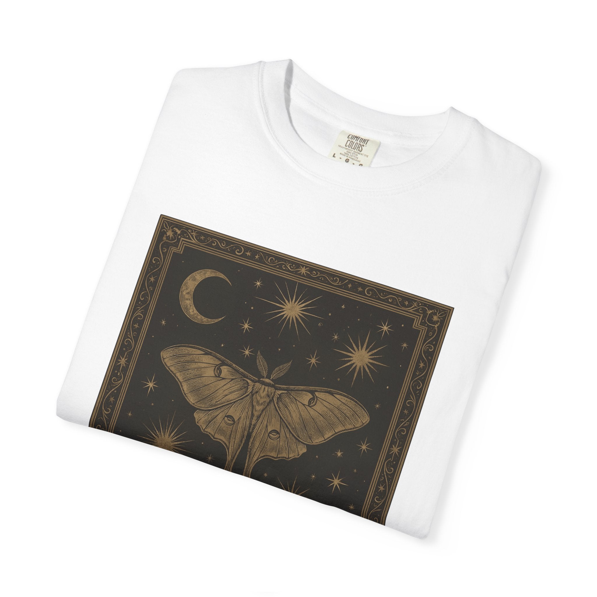 Luna Moth Shirt Animals Celestial Gift Women Vintage Tee Moth T-Shirt Wildlife Fan Actinic Tshirt Galaxy Graphic Boho Crescent Moon Tshirt