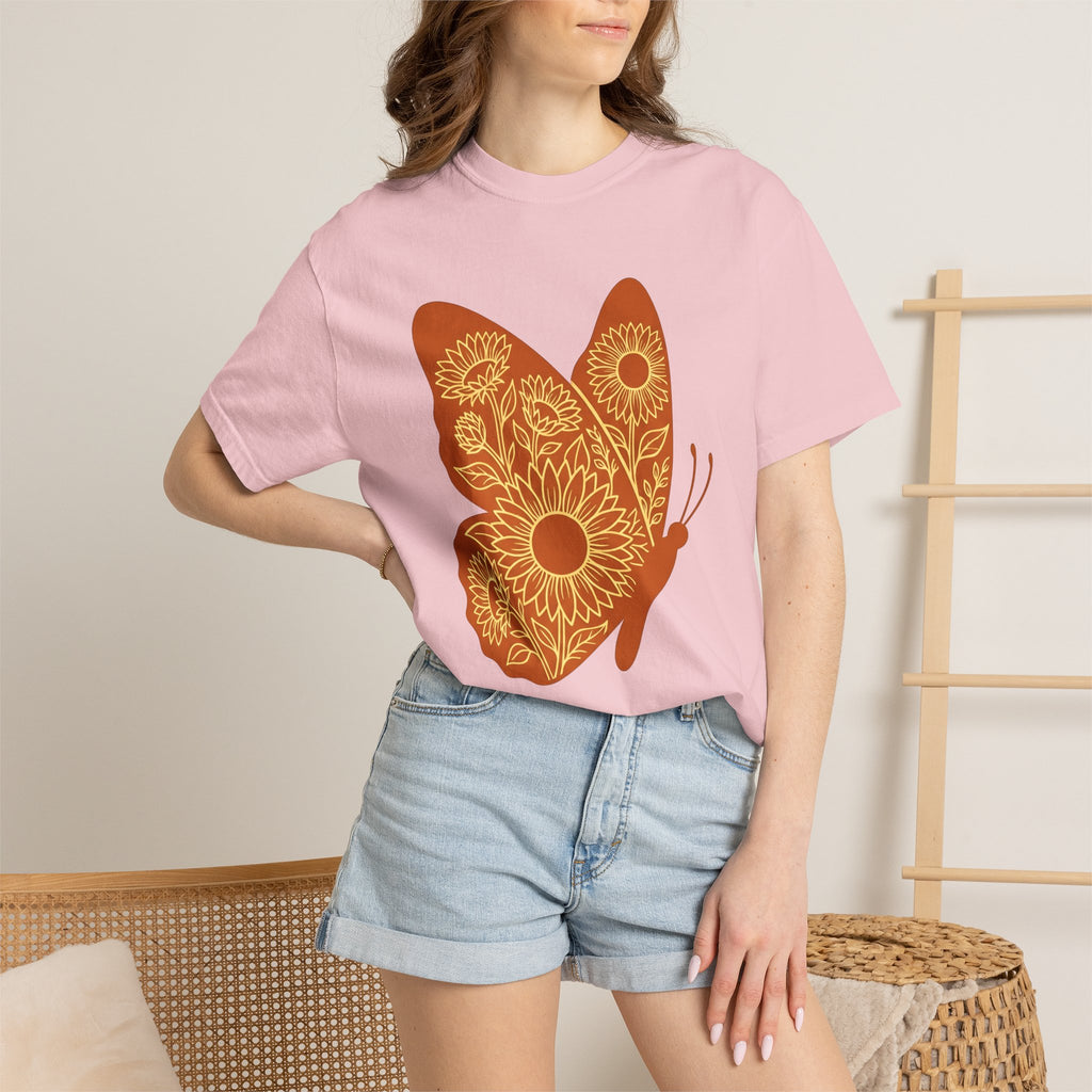 Butterfly Sunflower Shirt Animals & Flowers Outdoors Gift Women Rustic Tee Sunflower T-Shirt Floral Fan Vintage Tshirt Nature Graphic Simple