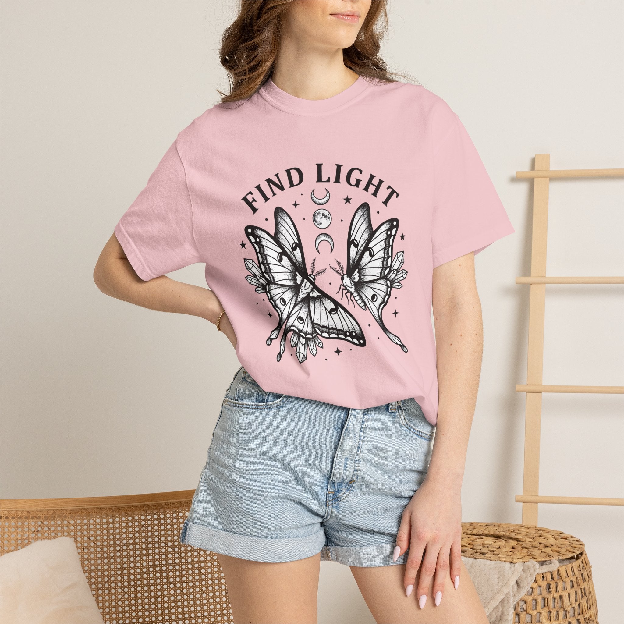 Luna Moths Shirt Animals Celestial Gift Women Boho Tee Moth T-Shirt Wildlife Fan Insect Graphic Mystical Crystals Tshirt