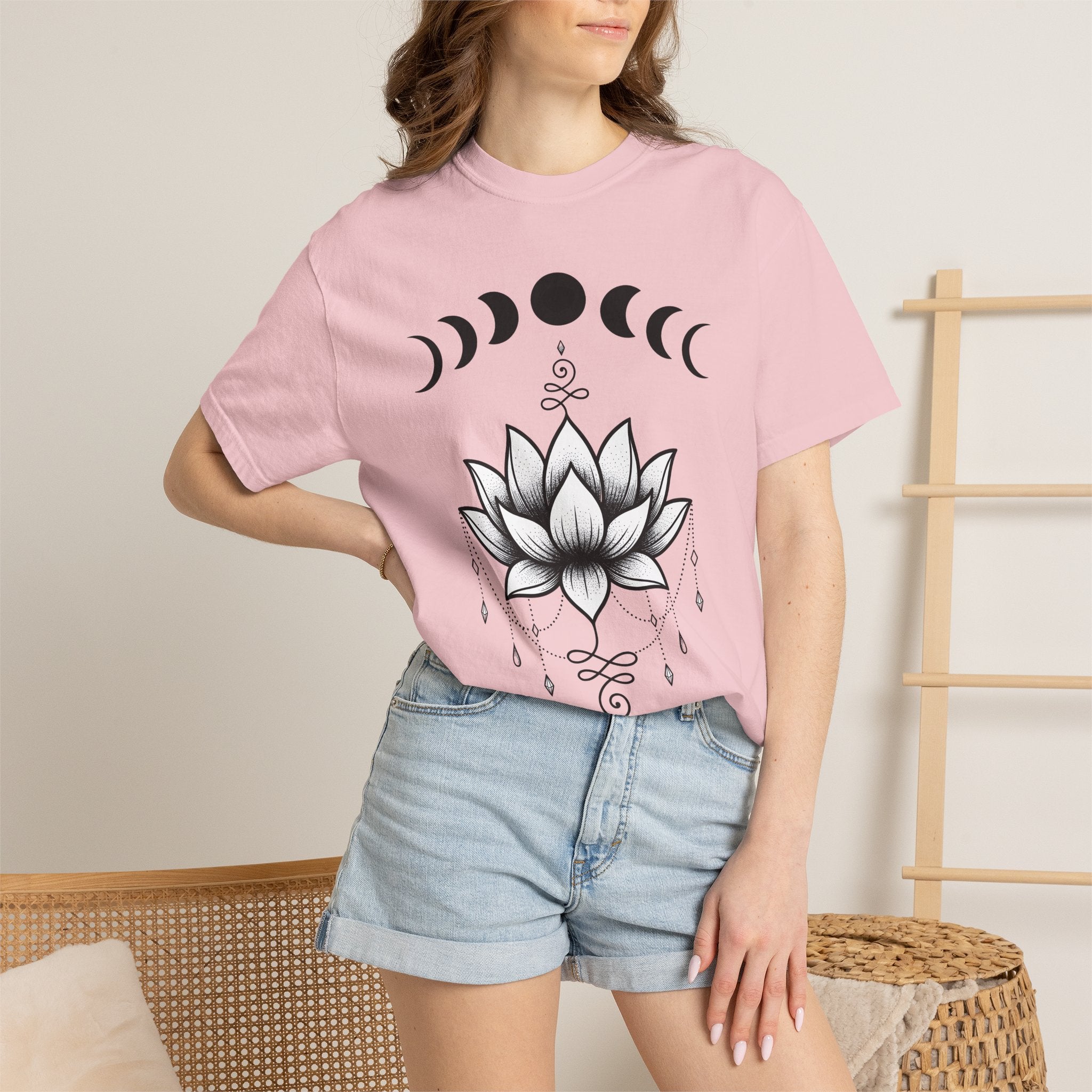 Lotus Flower Shirt Boho Chic Spiritual Gift Women Line Art Tee Waterlily T-Shirt Bohemian Enthusiast Illustration Graphic Mystical Design