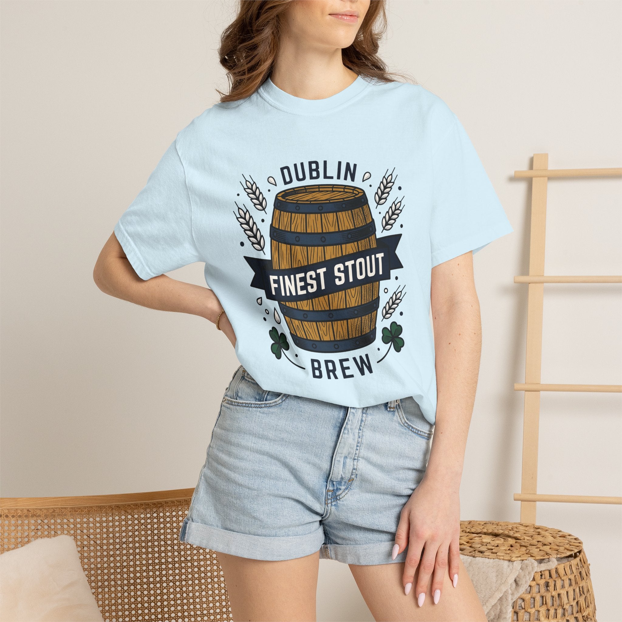 Beer Barrel Shirt St Patrick's Day Beer Gift Women Vintage Tee Keg T-Shirt Irish Fan Retro Tshirt Brewery Graphic Hand Drawn Shamrock Tshirt