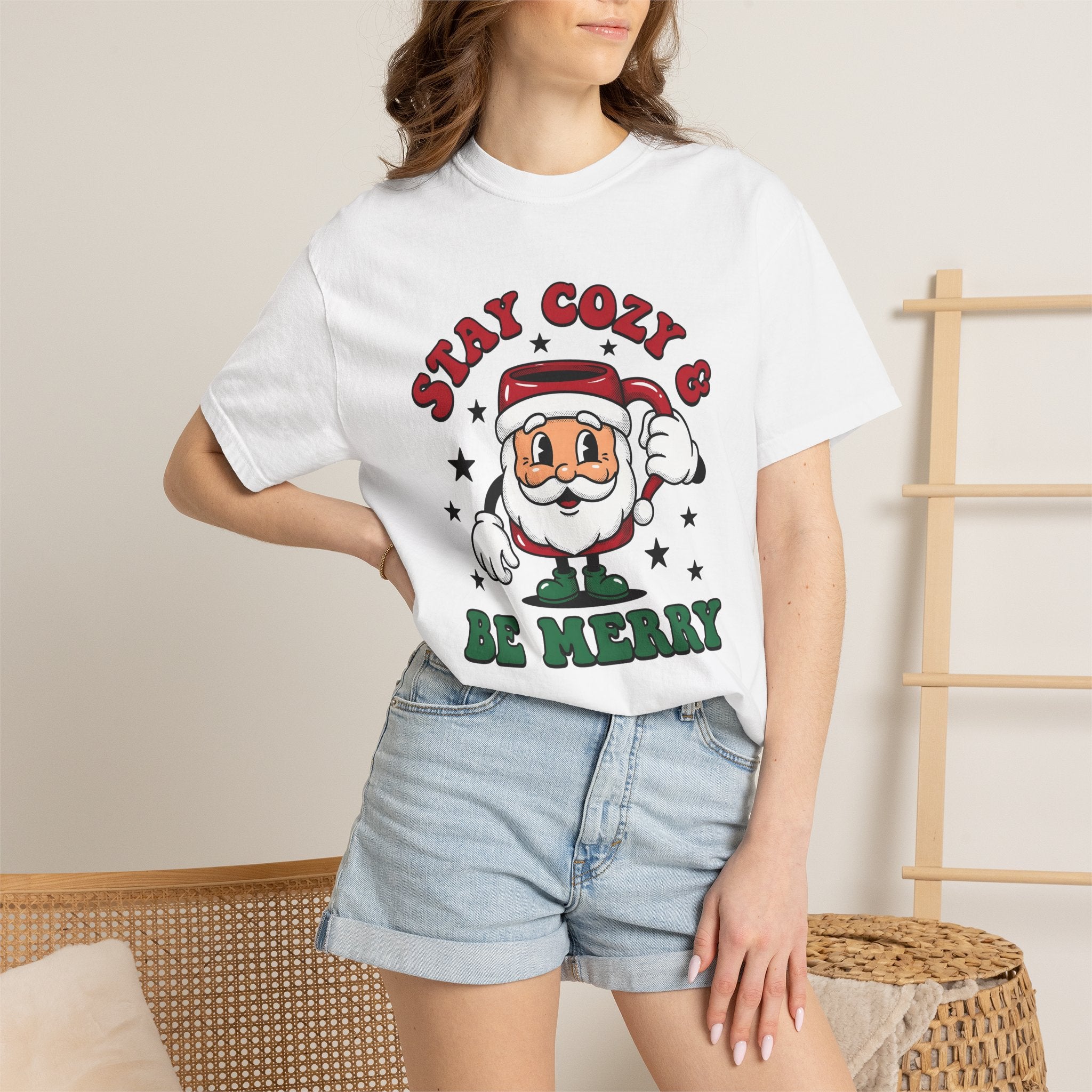 Santa Mug Shirt Christmas Coffee Gift Women Cartoon Tee Mug T-Shirt Christmas Fan Coffee Tshirt Caffee Graphic Retro Stars Tshirt