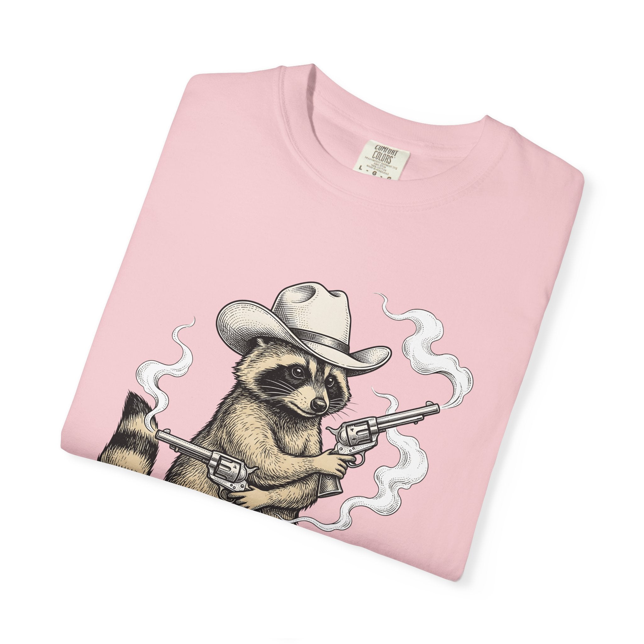 Raccoon Western Hat Shirt Cowgirl Wildlife Gift Women Retro Tee Trash Panda T-Shirt Cowgirl Fan Vintage Tshirt Animal Graphic Sketch Pistol