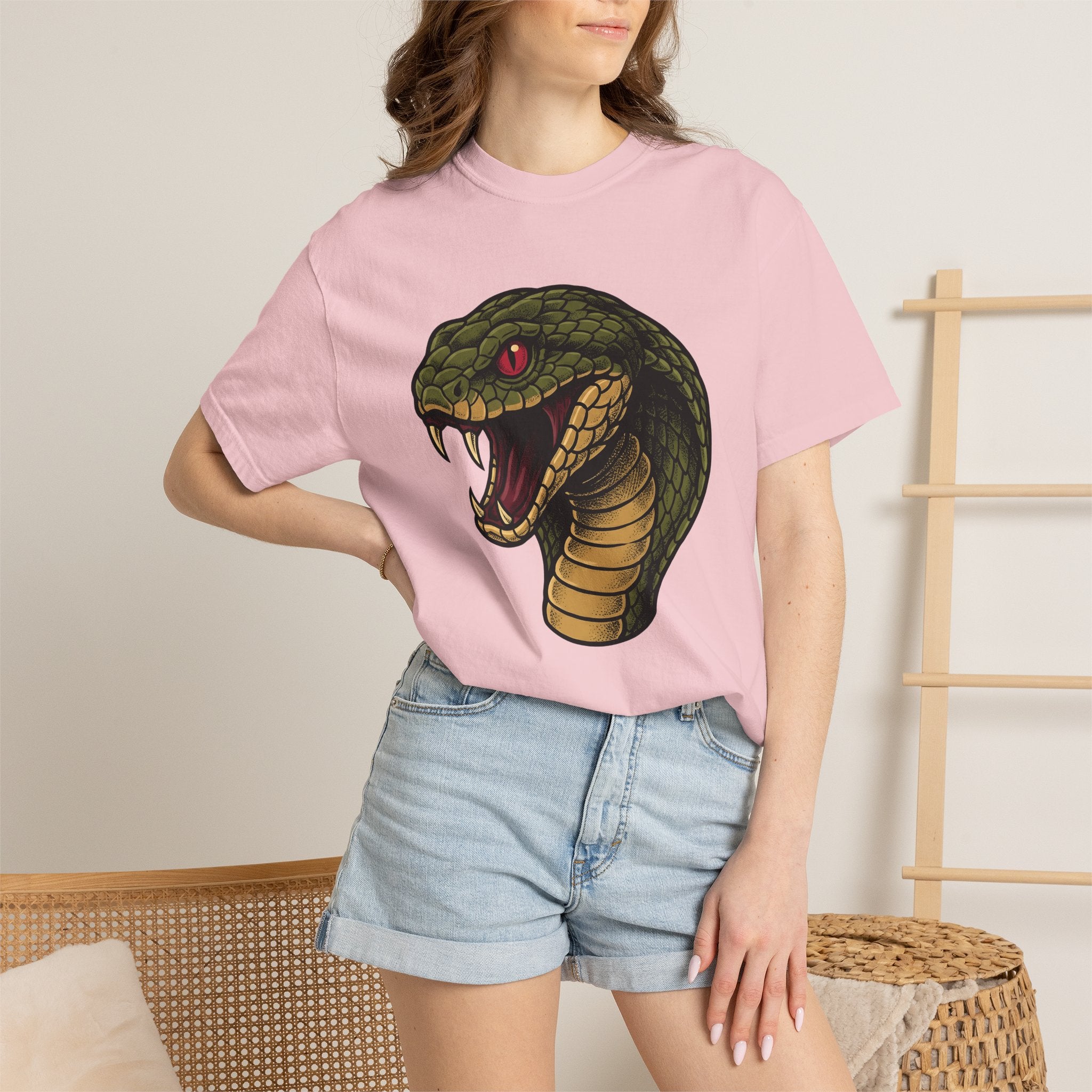 Serpent Face Shirt Animals Macabre Gift Women Outline Tee Snake T-Shirt Wildlife Enthusiast Tattoo Tshirt Dark Graphic Old School Mouth
