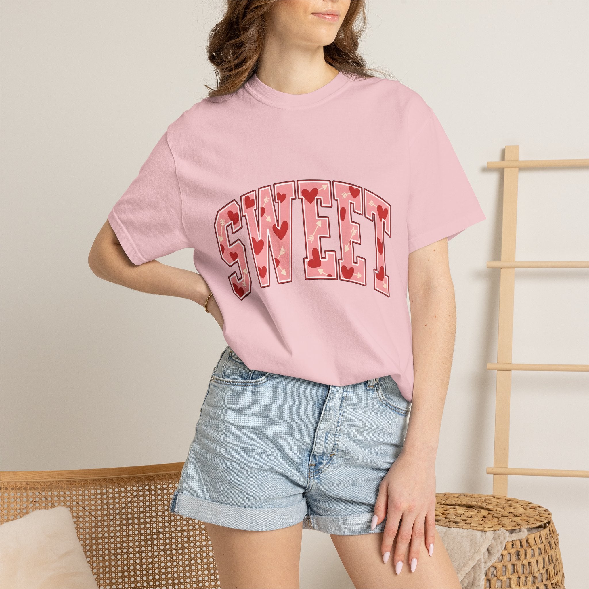 Heart Arrow Shirt Valentines Day Love Gift Women Bold Tee Arrowheart T-Shirt Valentines Day Enthusiast Graphic Tshirt Romance Graphic Design
