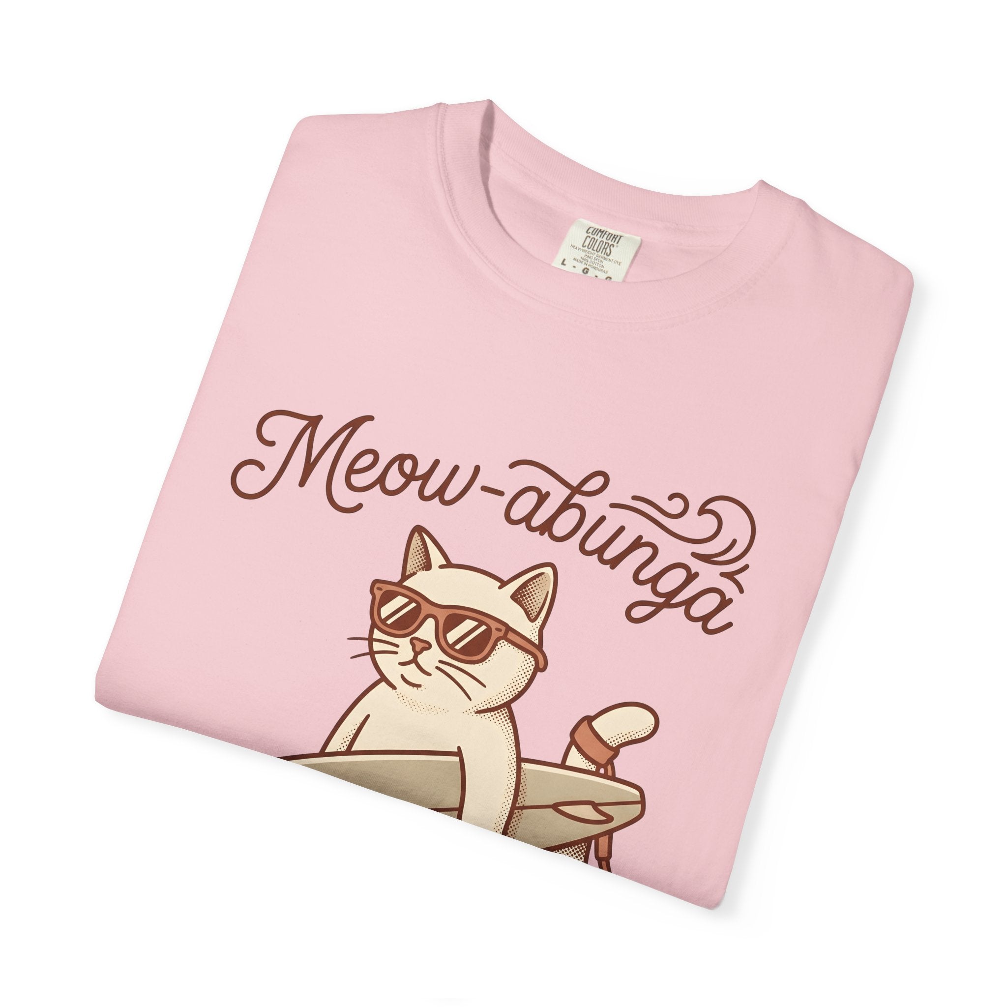 Kitty Surfer Shirt Cat Shore Gift Women Line Art Tee Cat T-Shirt Feline Fan Minimalist Tshirt Beach Graphic Classic Cool Glasses Tshirt