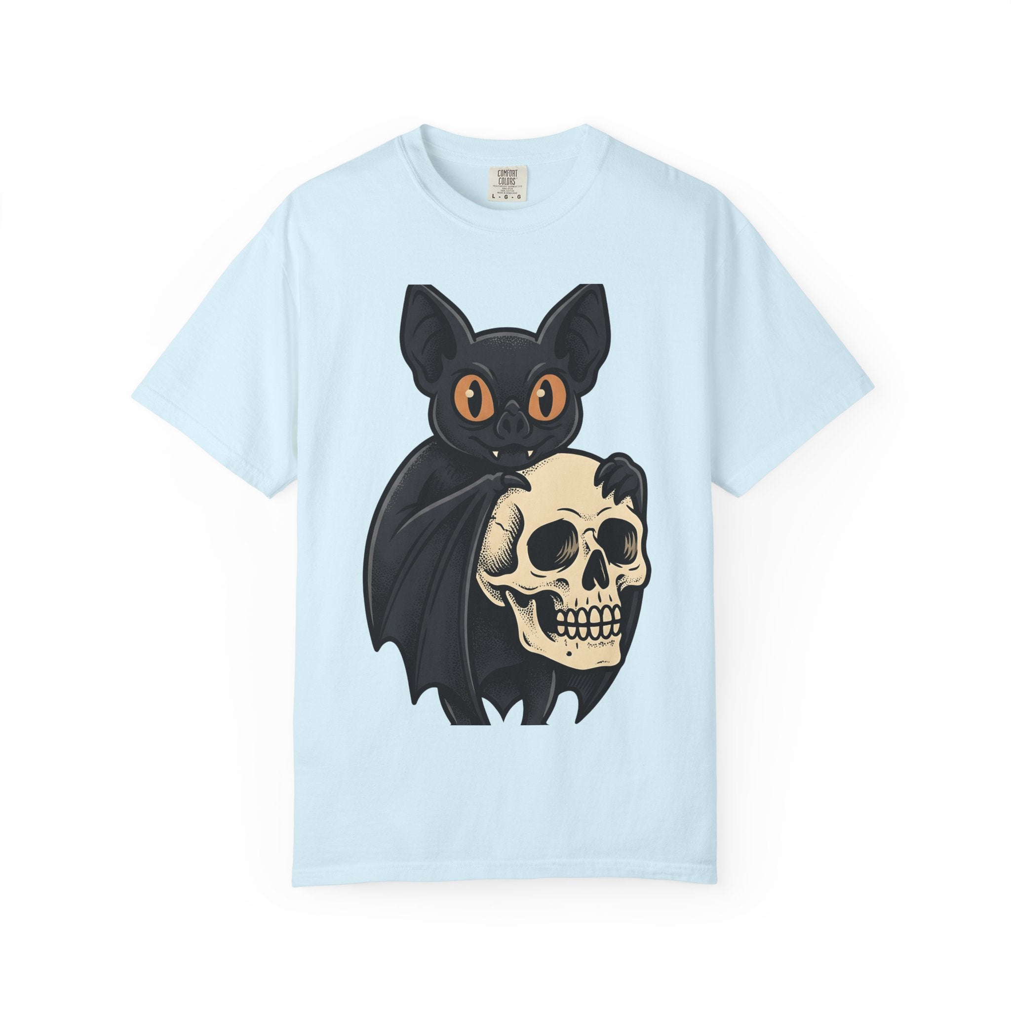 Bat Skull Shirt Halloween Gothic Gift Women Cartoon Tee Skull T-Shirt Horror Fan Spooky Tshirt Dark Graphic Vintage Eyes Tshirt