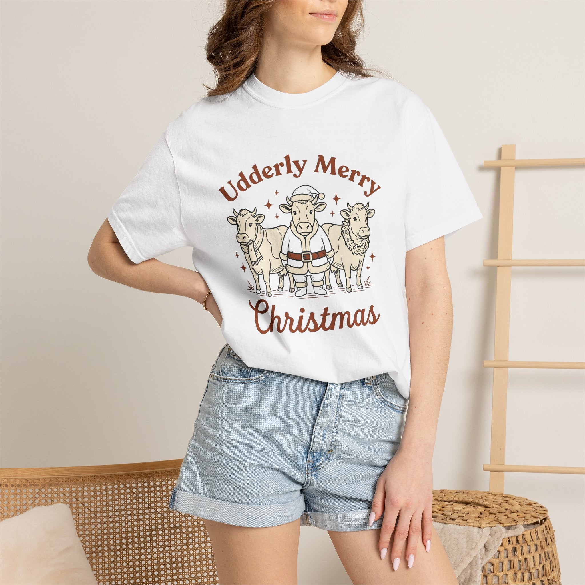 Cow Claus Shirt Christmas Ranch Gift Women Comic Tee Krampus T-Shirt Christmas Fan Comic Book Tshirt Farm Graphic Retro Sparkles Tshirt