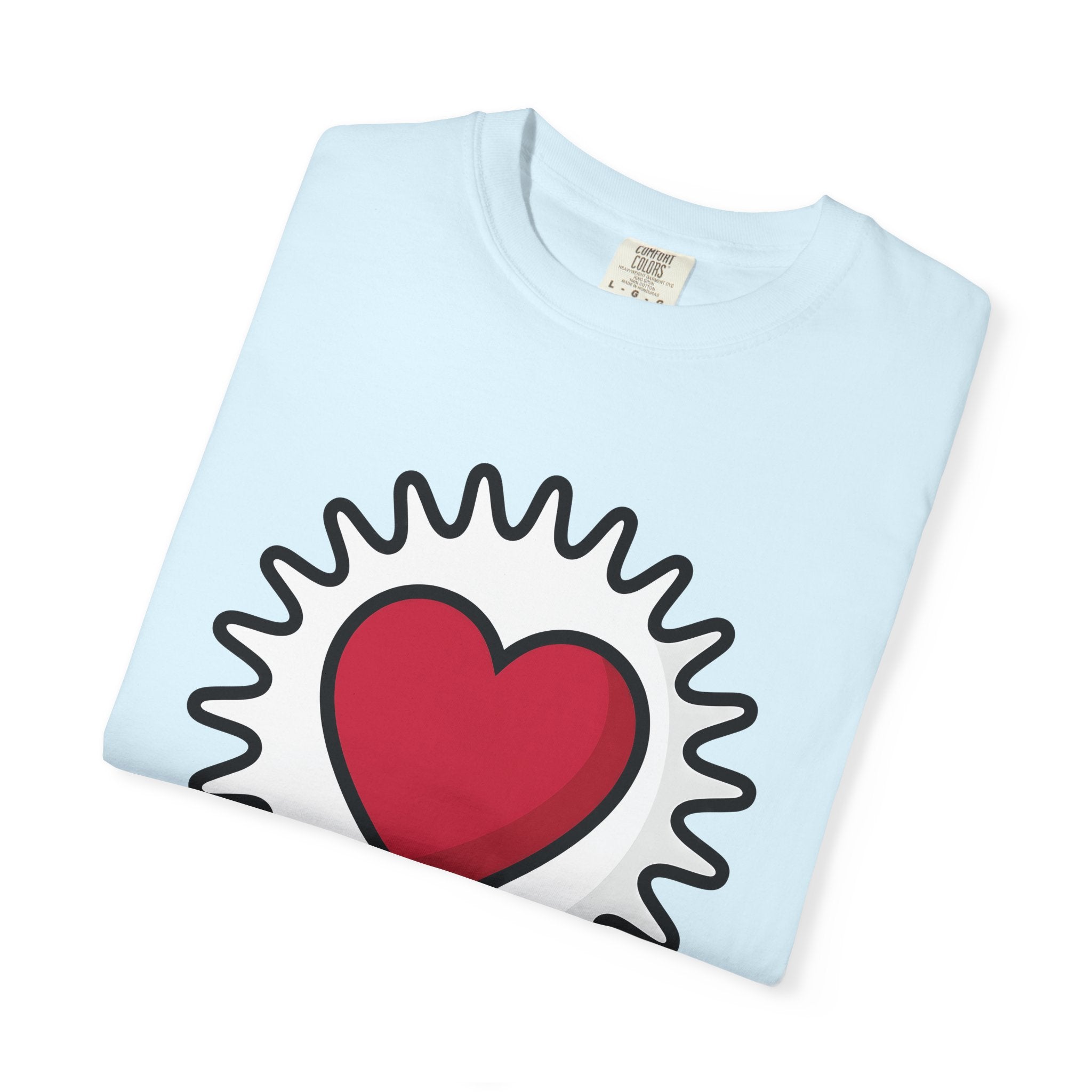 Heart Graphic Shirt Boho Chic Love Gift Women Bold Tee Heart T-Shirt Hippie Fan Graphic Tshirt Affection Illustration Minimal Sunburst
