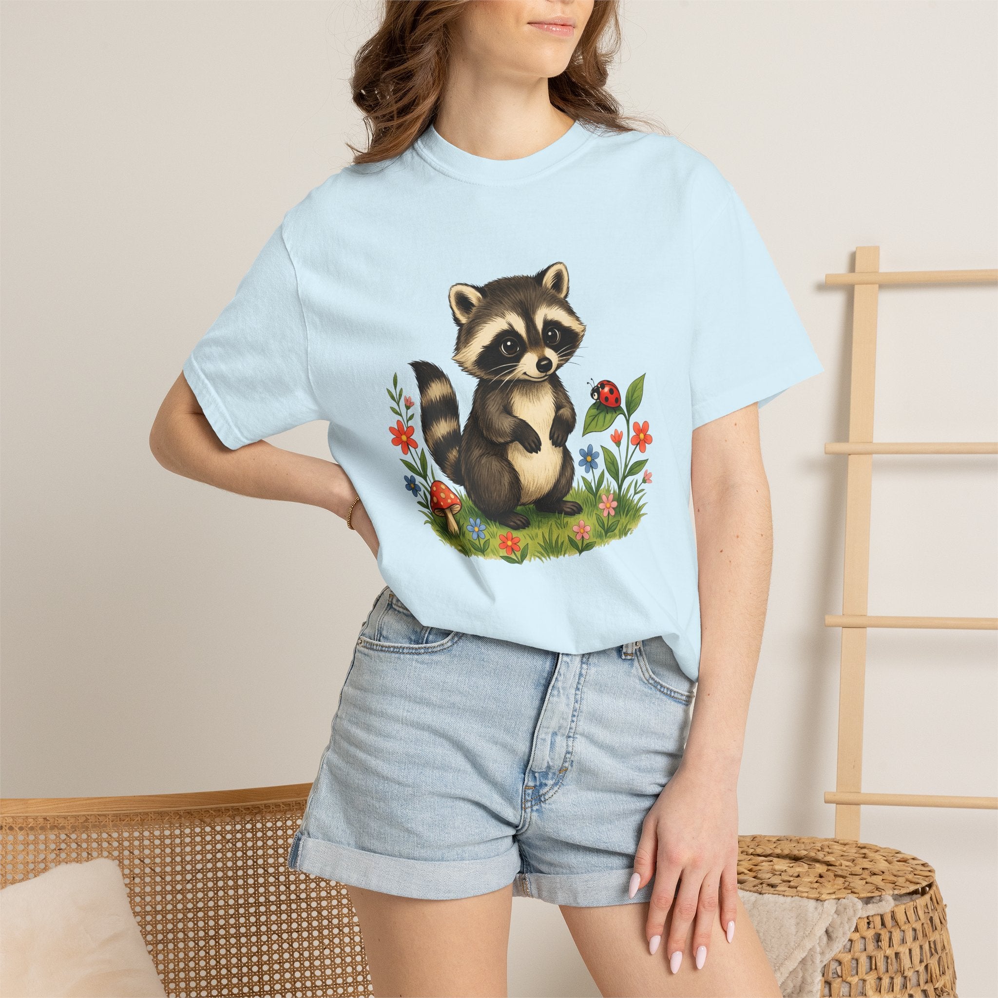 Raccoon Art Shirt Animals Nature Gift Women Sweet Tee Raccoon T-Shirt Wildlife Fan Cartoon Tshirt Outdoor Graphic Doodle Ladybug Tshirt
