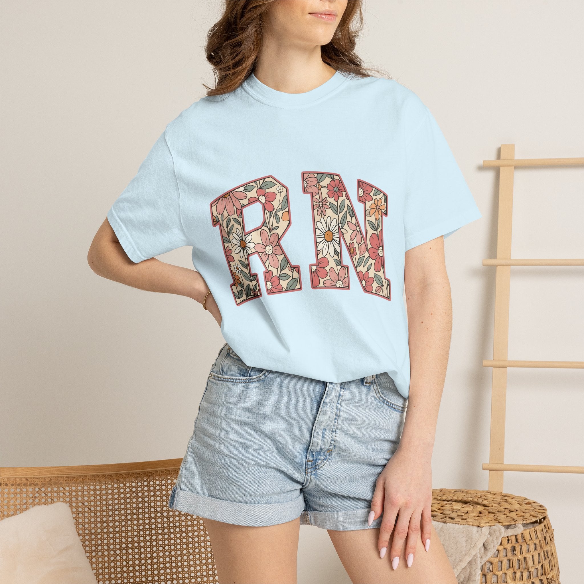 Floral Varsity Letters Shirt Nurses Floral Gift Women Boho Tee Letterman T-Shirt Nurse Enthusiast Hippie Tshirt Floral Graphic Retro Daisies