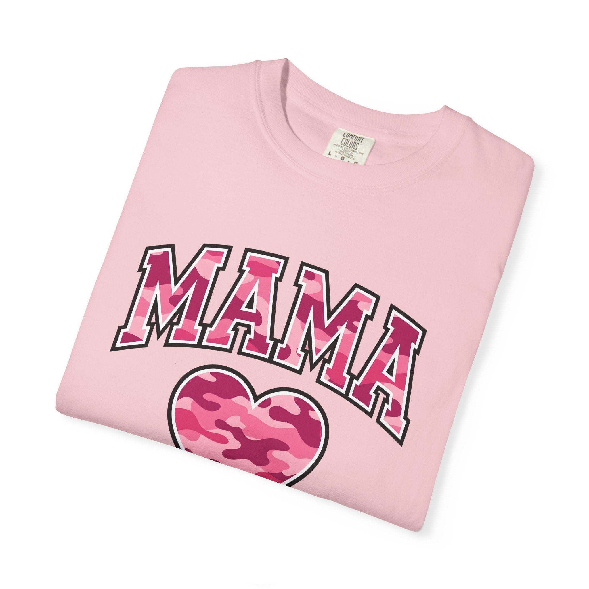 Pink Camo Heart Shirt Mom Family Gift Women Bold Tee Heart T-Shirt Mother Fan Graphic Tshirt Clan Graphic Retro Camouflage Pattern Tshirt