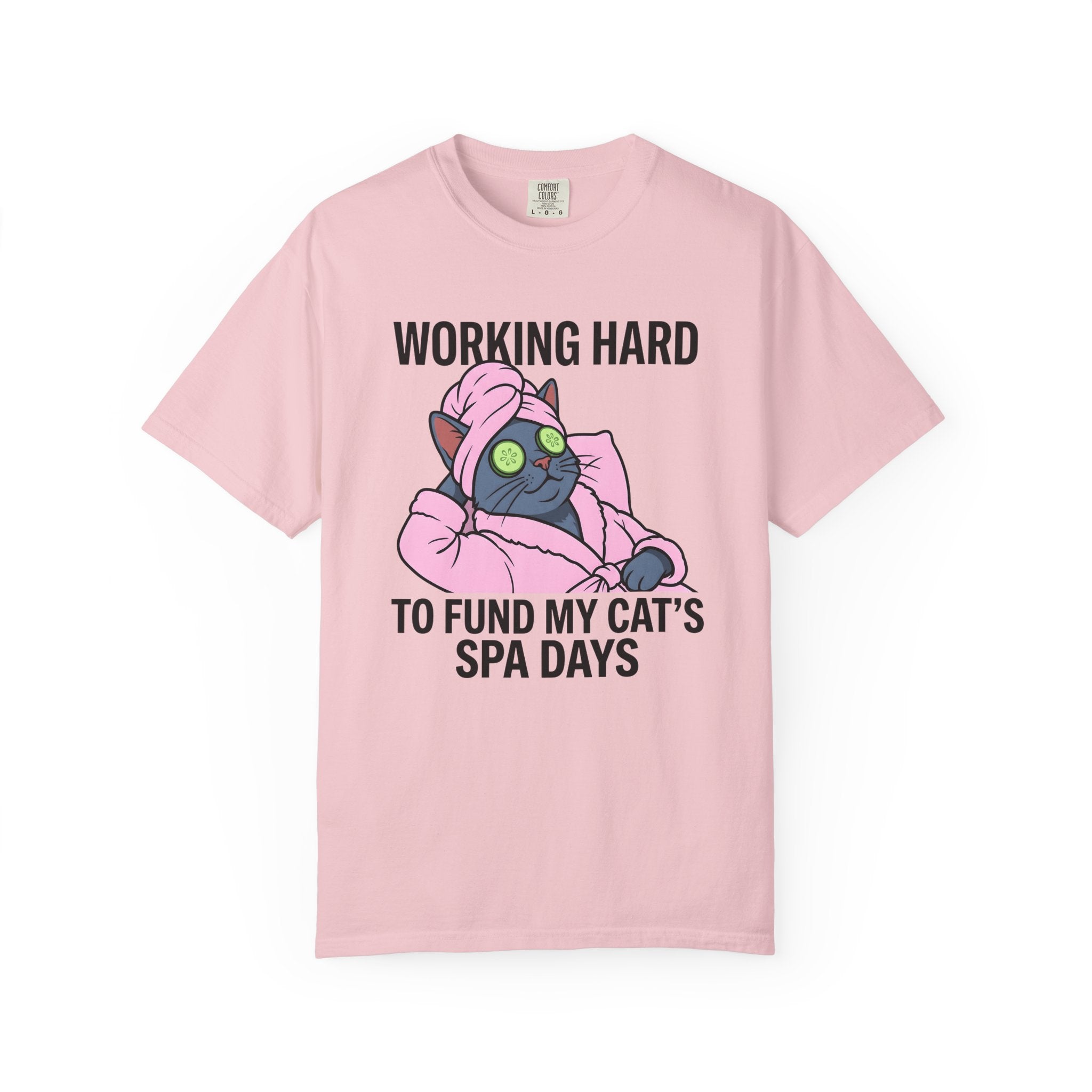 Chilled Cat Shirt Cat Comedy Gift Women Drawing Tee Kitten T-Shirt Cat Fan Cartoon Tshirt Humor Graphic Lighthearted Cucumber Pieces Tshirt