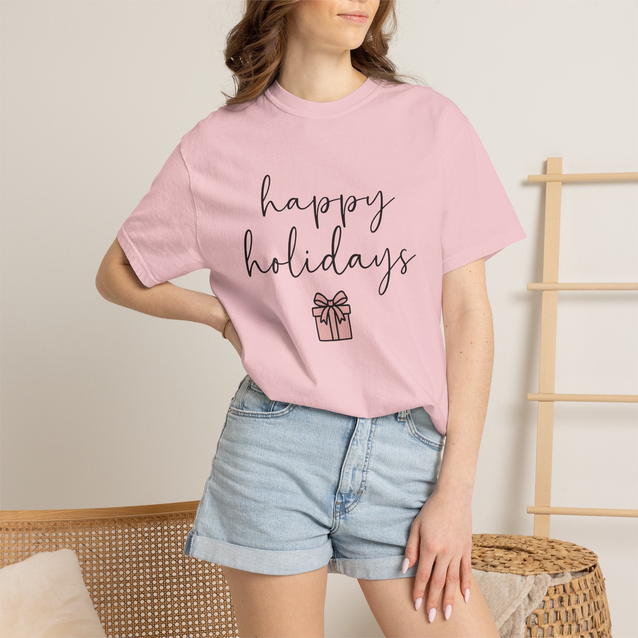 Wrapped Box Shirt Holiday Festive Gift Women Modern Tee Gift Box T-Shirt Christmas Fan Holiday Tshirt Celebration Graphic Doodle Knot Tshirt
