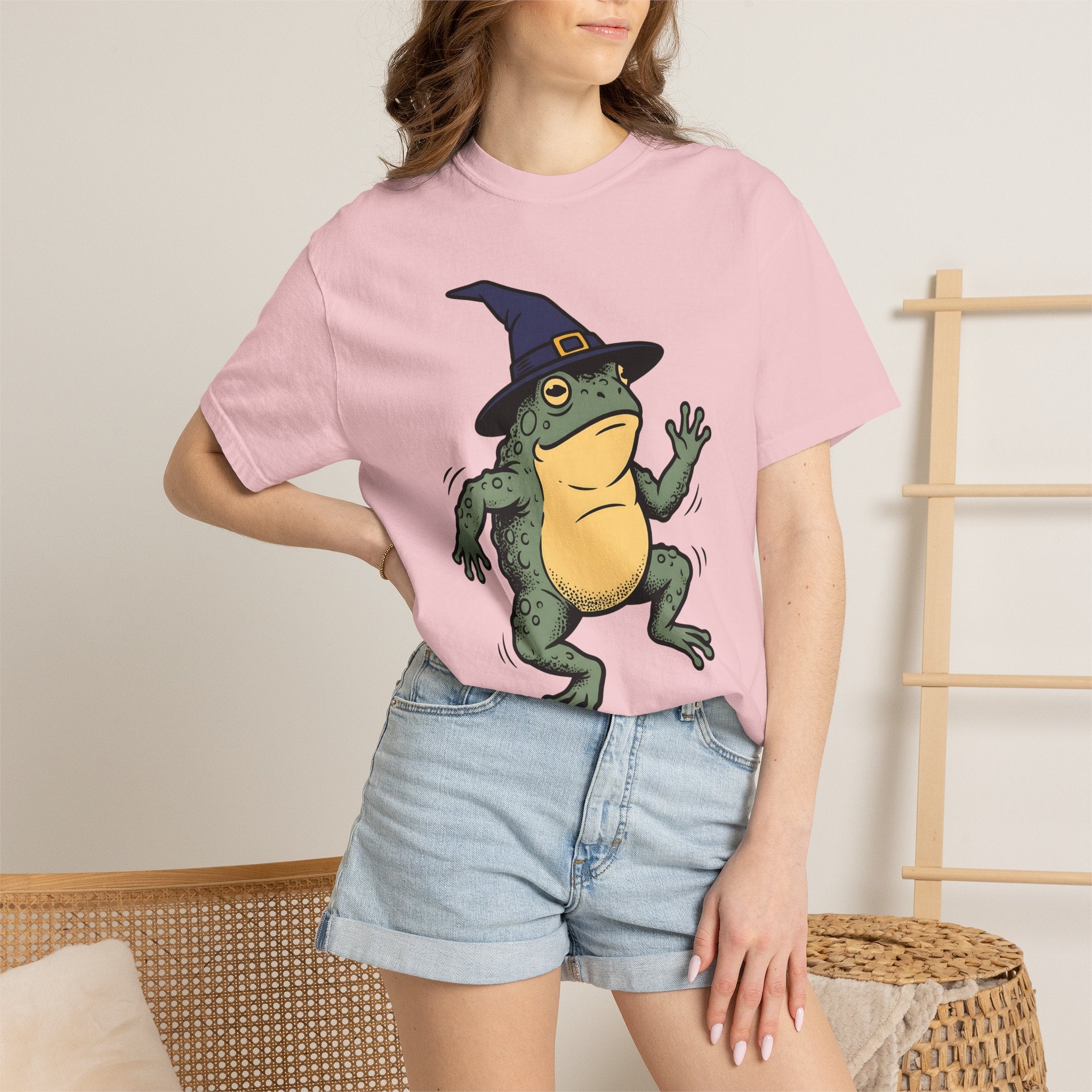 Amphibian Witch Hat Shirt Halloween Pet Gift Women Illustration Tee Toadstool T-Shirt Horror Fan Drawing Graphic Animal Design Sketch