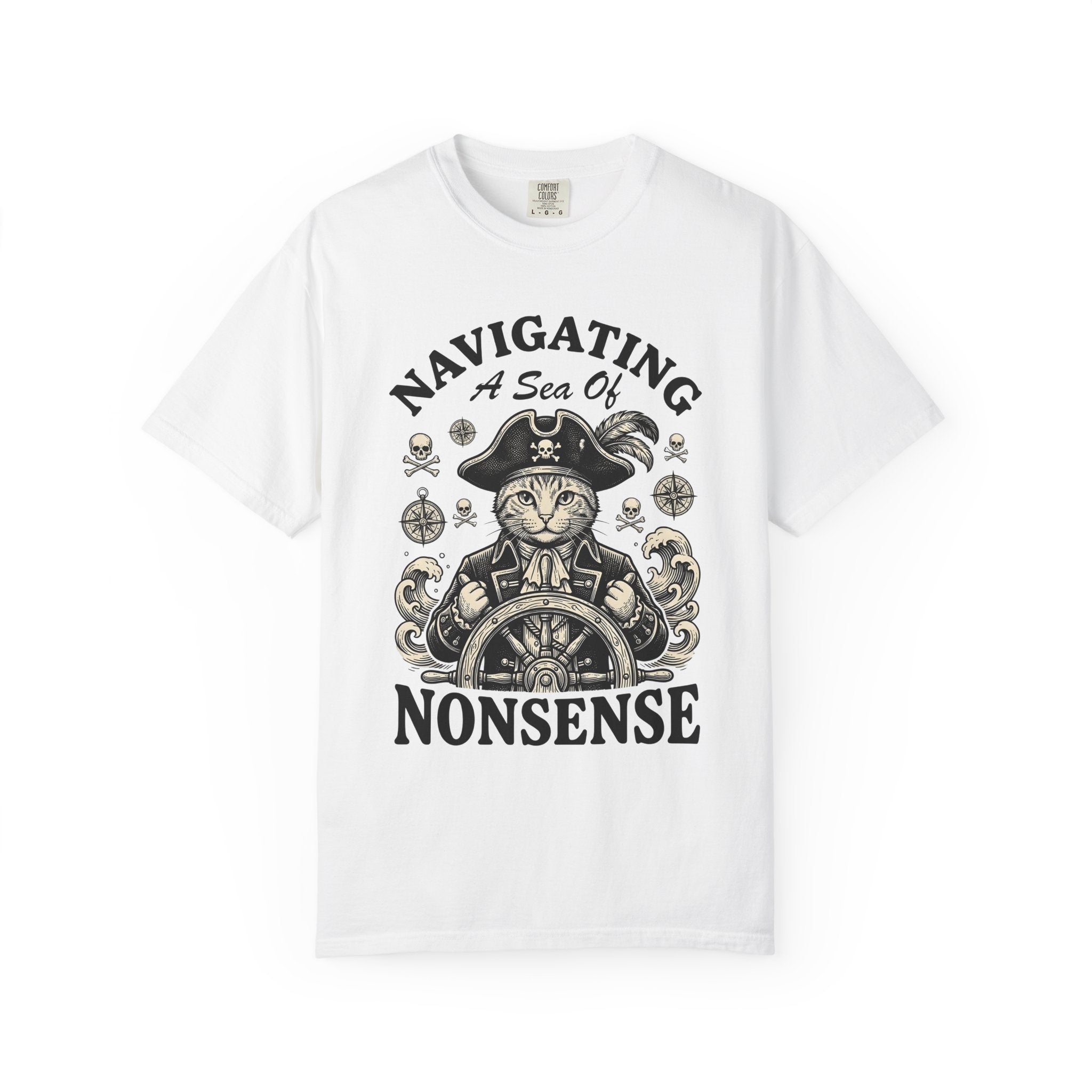 Buccaneer Cat Shirt Cat Comedy Gift Women Retro Tee Pirate Cat T-Shirt Cat Fan Swashbuckler Tshirt Humor Graphic Doodle Ship Helm Tshirt