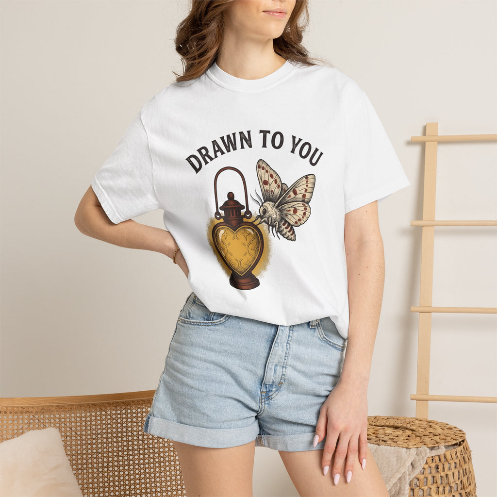 Moth Heart Lamp Shirt Valentine Romance Gift Women Shabby Chic Tee Lamp T-Shirt Love Fan Distressed Tshirt Love Graphic Doodle Glowing