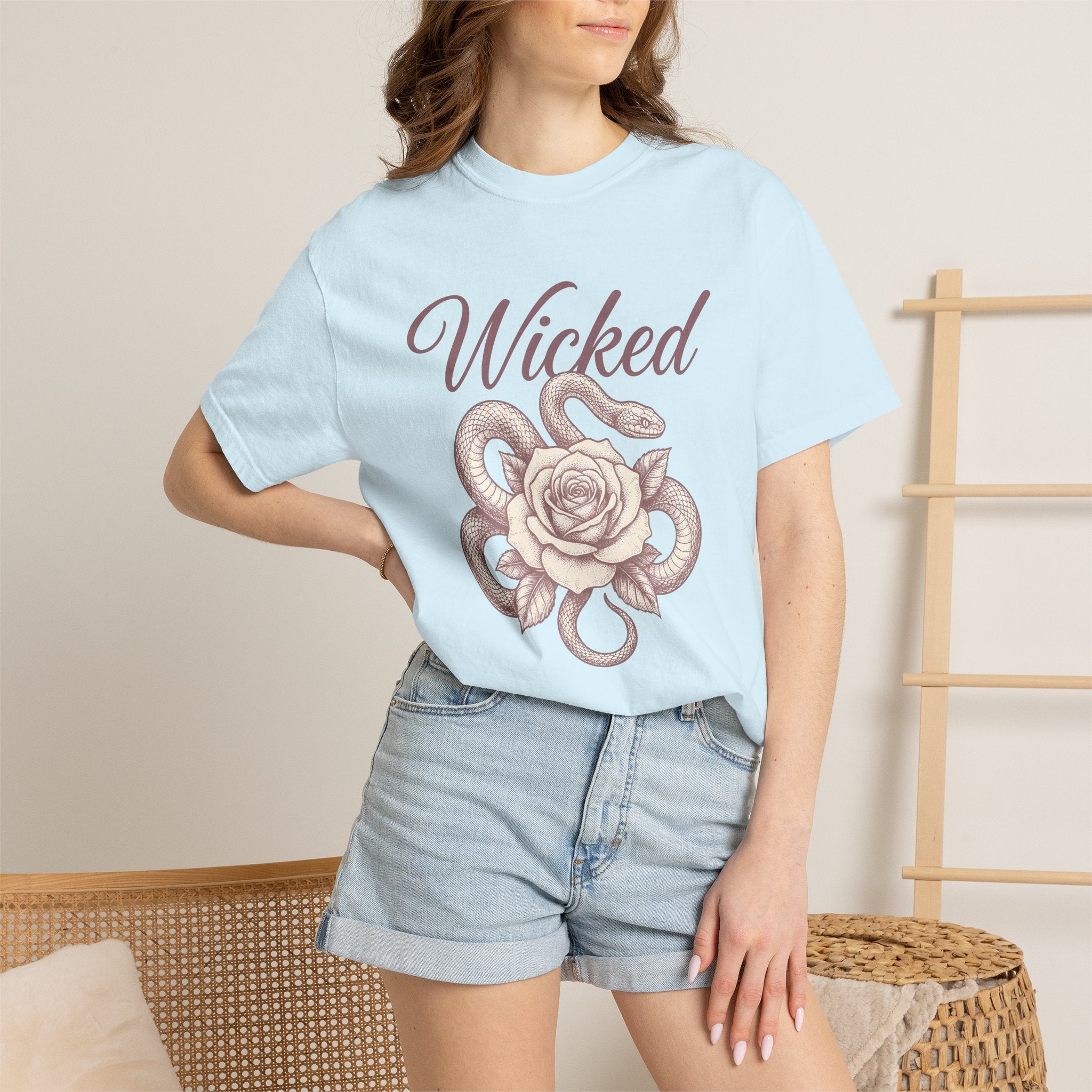 Snake Rose Shirt Gothic Floral Gift Women Tattoo Tee Serpent T-Shirt Dark Fan Ink Tshirt Bouquet Graphic Vintage Flower Tshirt