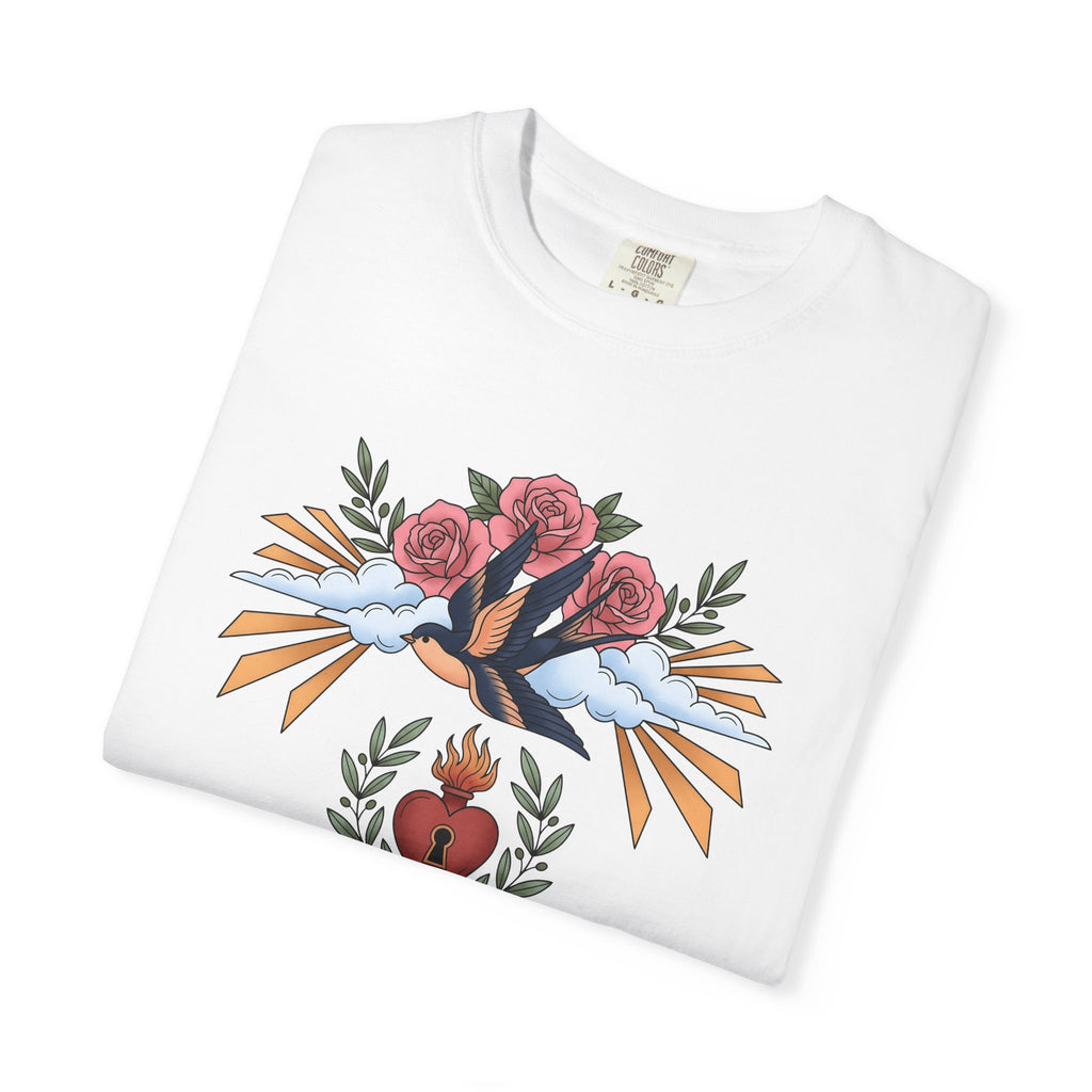 Swallow Shirt Animals & Flowers Hippie Gift Women Neo Traditional Tee Barn Swallow T-Shirt Floral Fan Vintage Tshirt Bohemian Graphic
