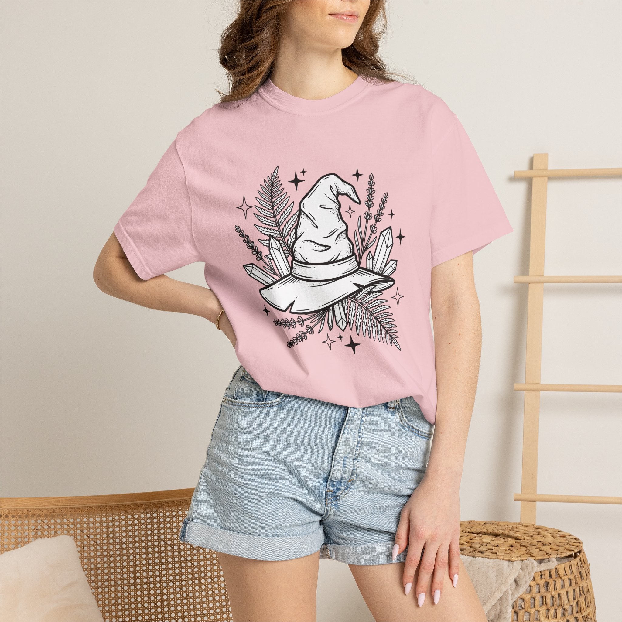 Magic Hat Shirt Halloween Occult Gift Women Ethnic Tee Tophat T-Shirt Horror Fan Witchy Tshirt Mystic Graphic Outline Stones Tshirt