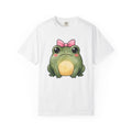 Frog Bow Clip Shirt Animals Rustic Gift Women Playful Tee Toad T-Shirt Wildlife Fan Countryside Graphic Tshirt Pigment Blush Bow Tshirt